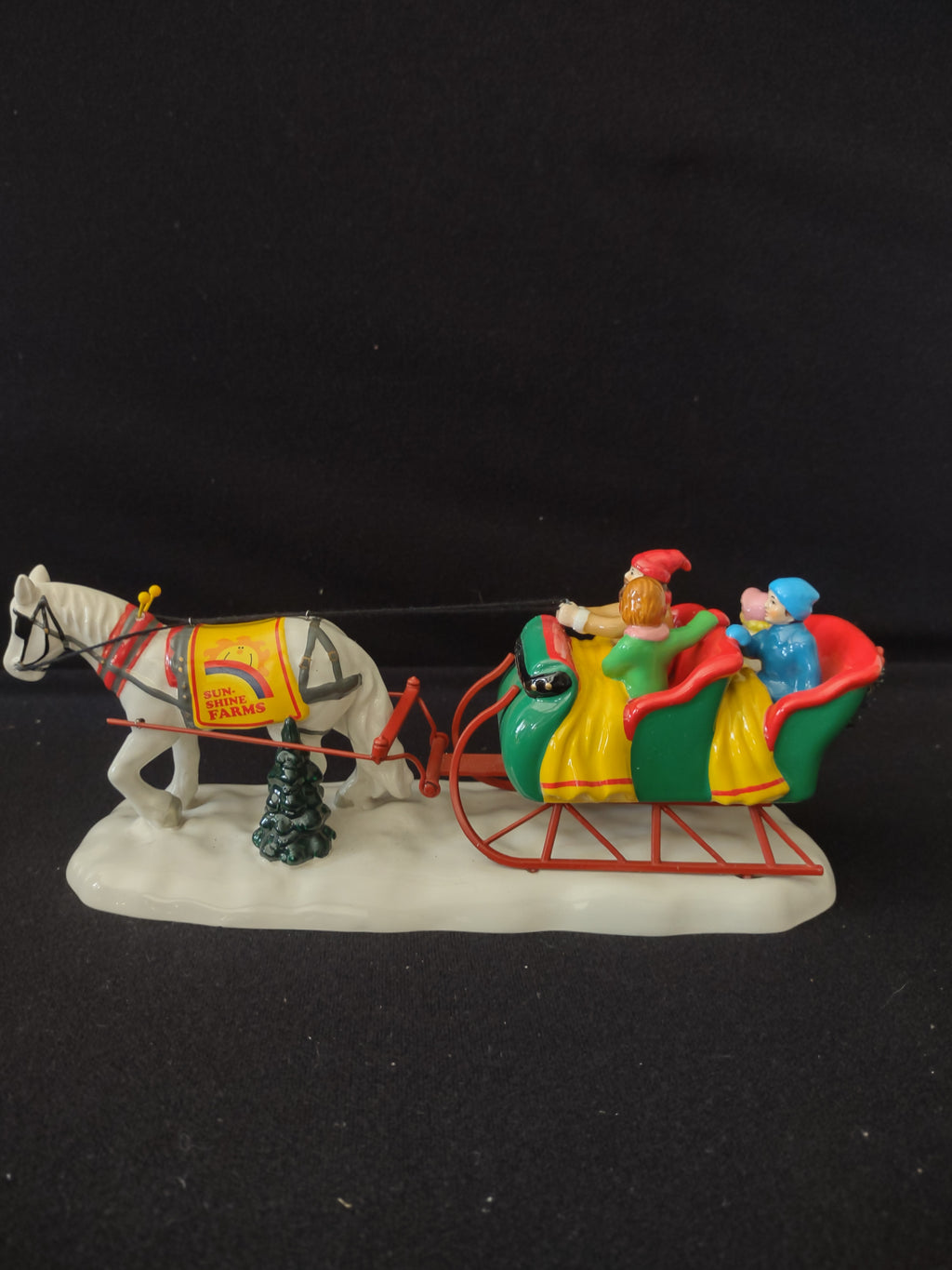 Department 56 Snow Village Sleigh Ride A Holiday Sleigh Ride Together (Lot 3275)