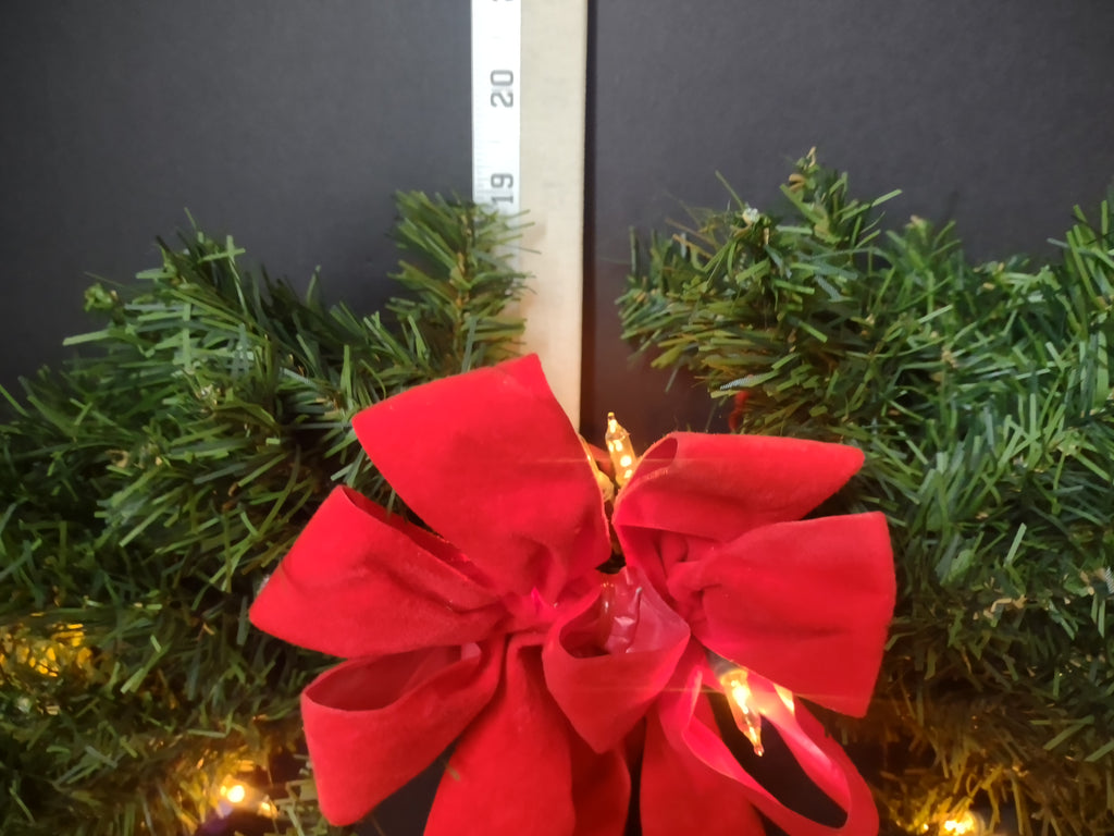 Vintage Artificial Christmas Poinsettia Light Up Tree Wreath Garland (lot 1229)