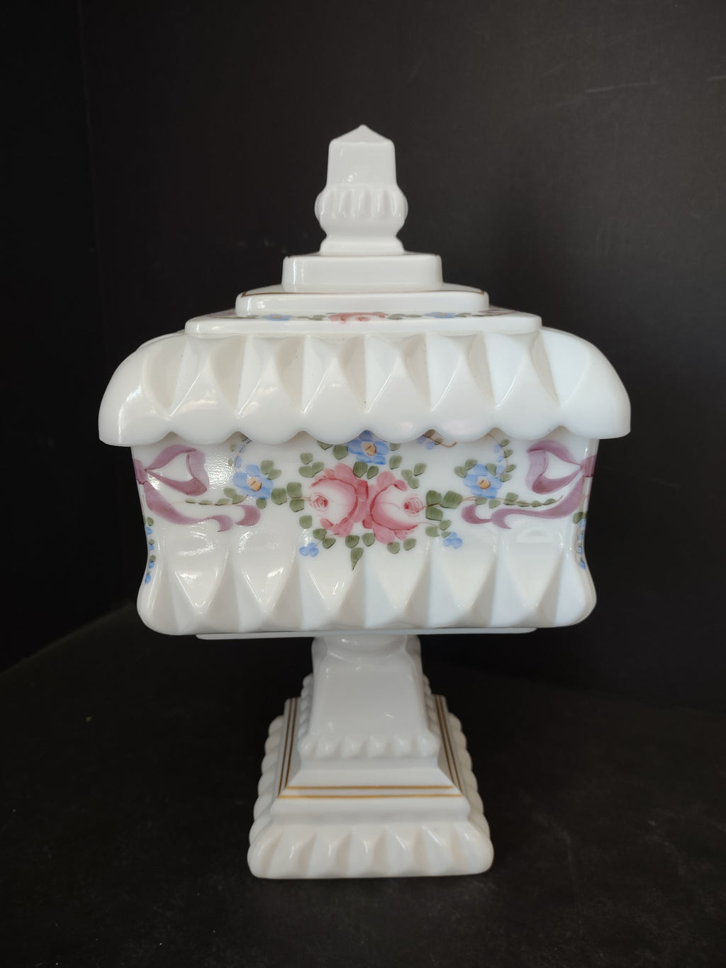 Vintage Westmoreland Milk Glass Candle Holder Wedding Bowl Ribbon Bow (lot 5728)