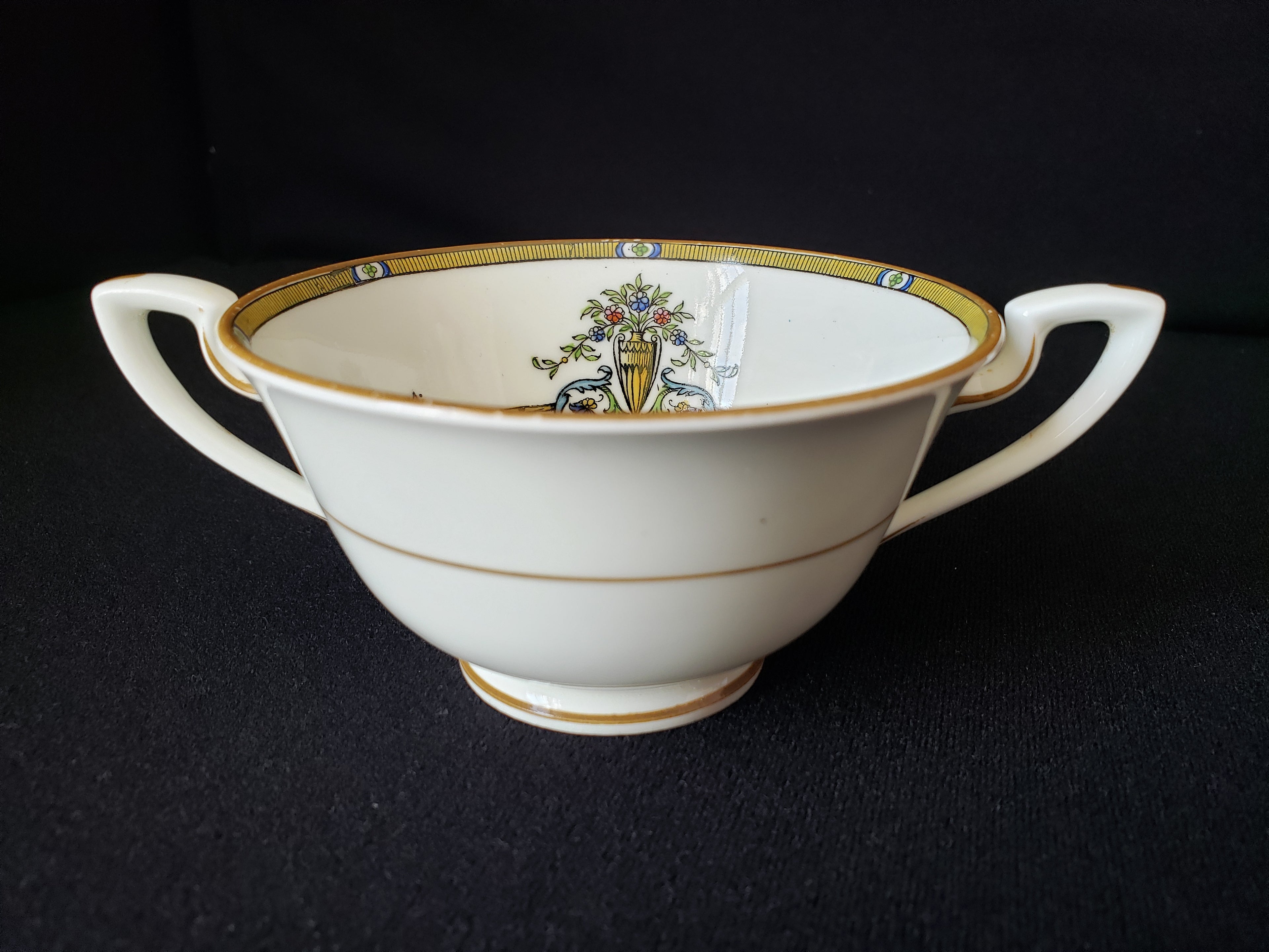 Vintage Royal Worcester Bouillon Cup Two-Handles IMPERFECT Doncaster (lot 2077)