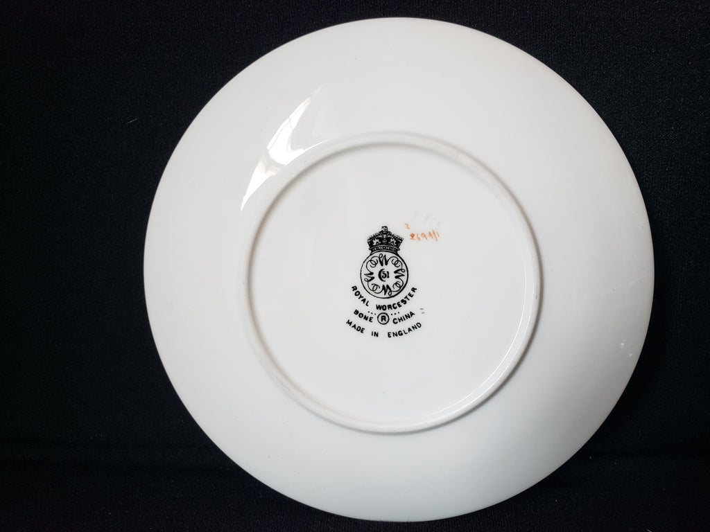 Vintage Royal Worcester White Silver Trim Salad or Luncheon Plate 8" (lot 2109)