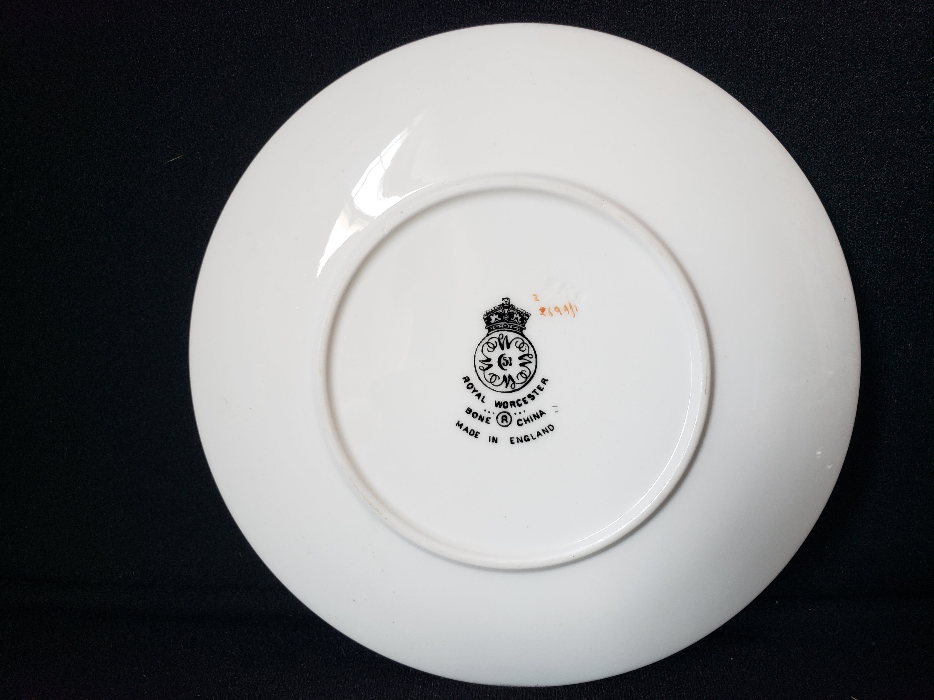Vintage Royal Worcester White Silver Trim Salad or Luncheon Plate 8" (lot 2109)