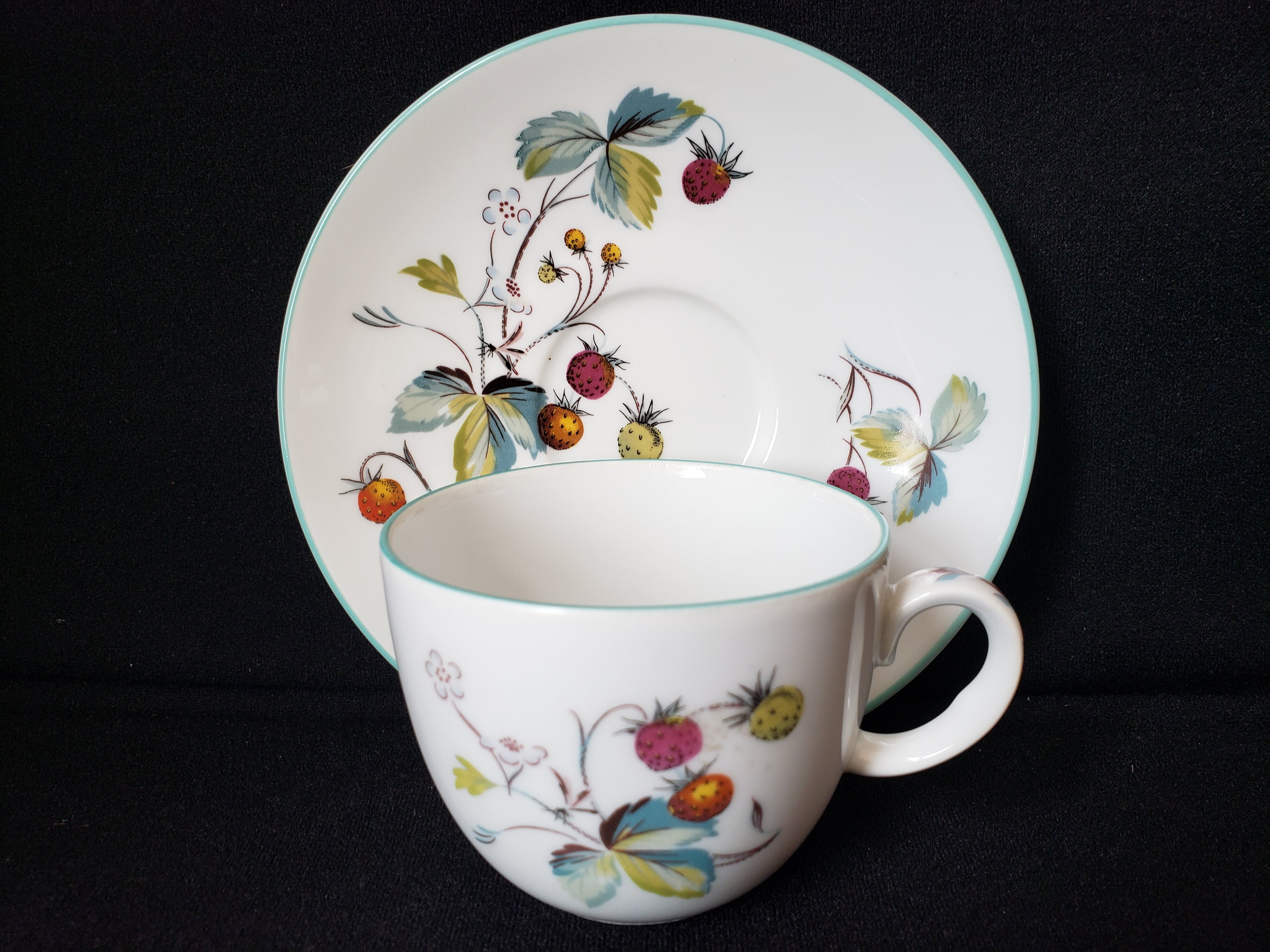 Vintage Royal Worcester Strawberry Fair Oven to Table Tea Cup (lot 2099)