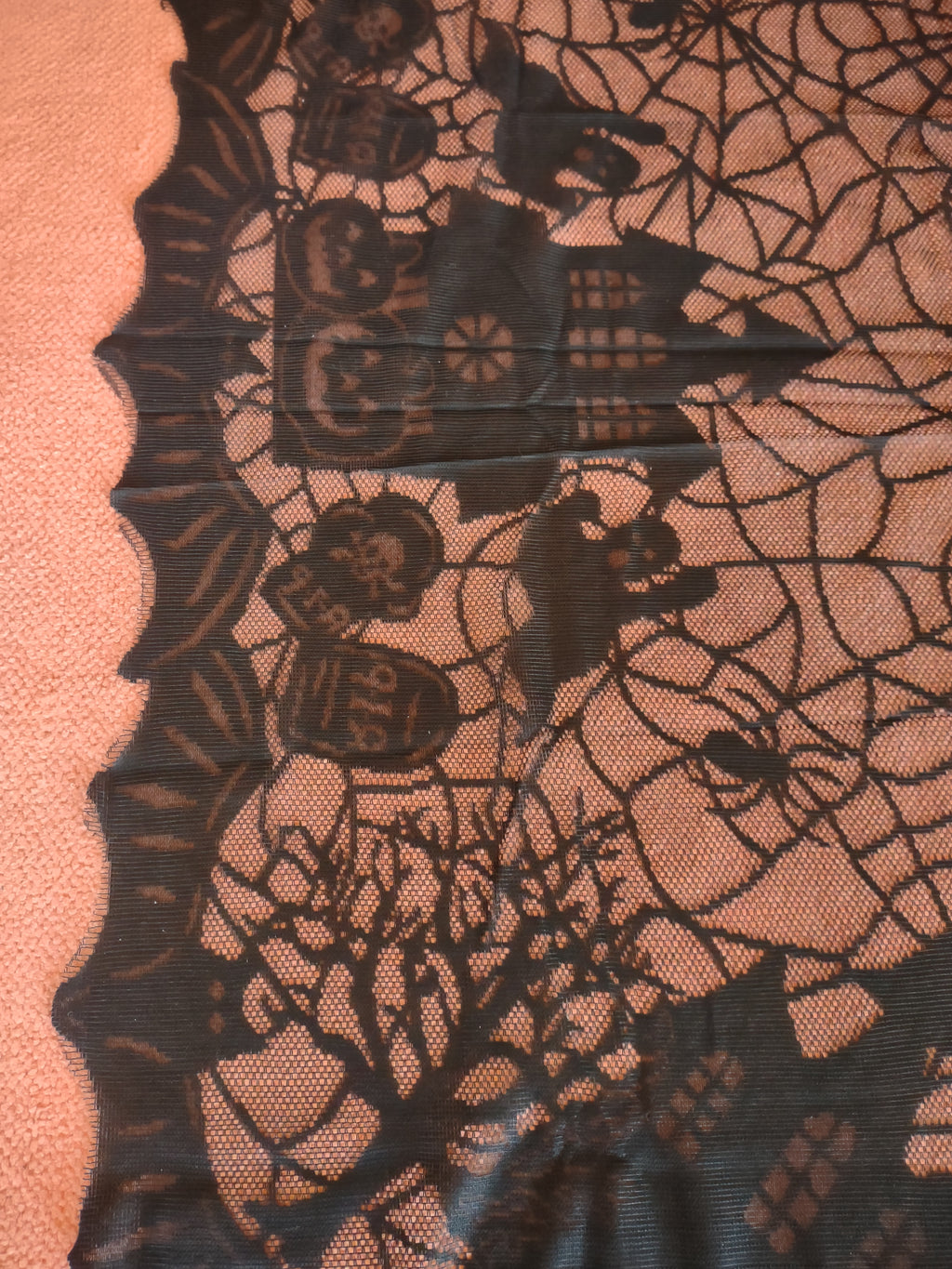 Halloween 72 X 52 Table Cover Haunted House Ghost Spider Web (Lot 3763)