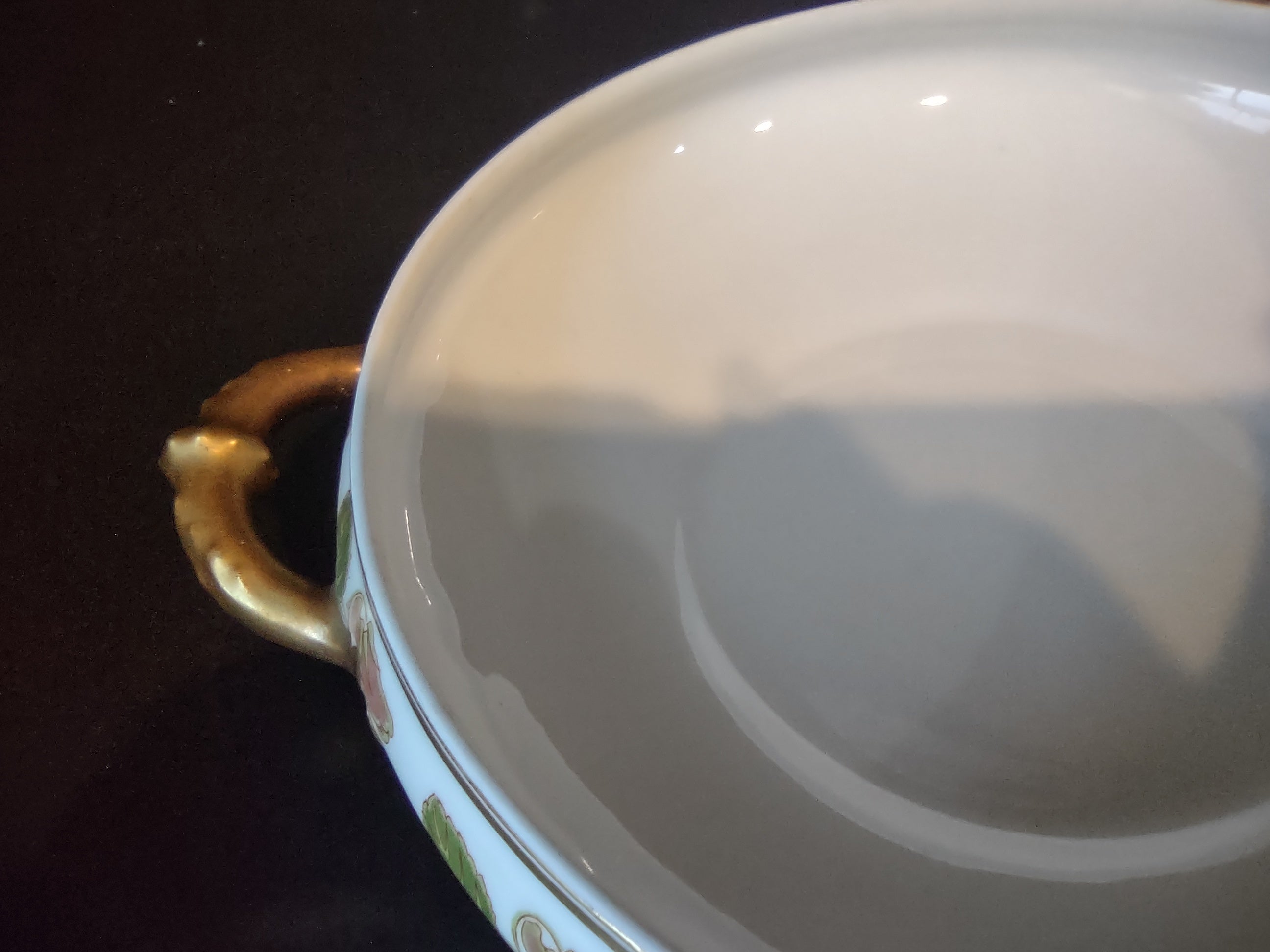Haviland France Limoges Round Serving Tureen NO LID (lot 1078)