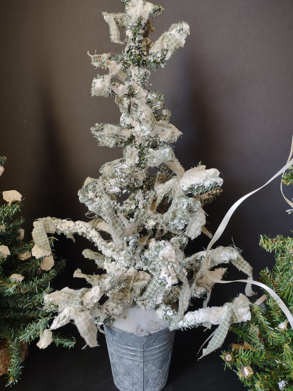 Lot of 3 Christmas Trees 20" Victorian Rose Bells (lot 1567)