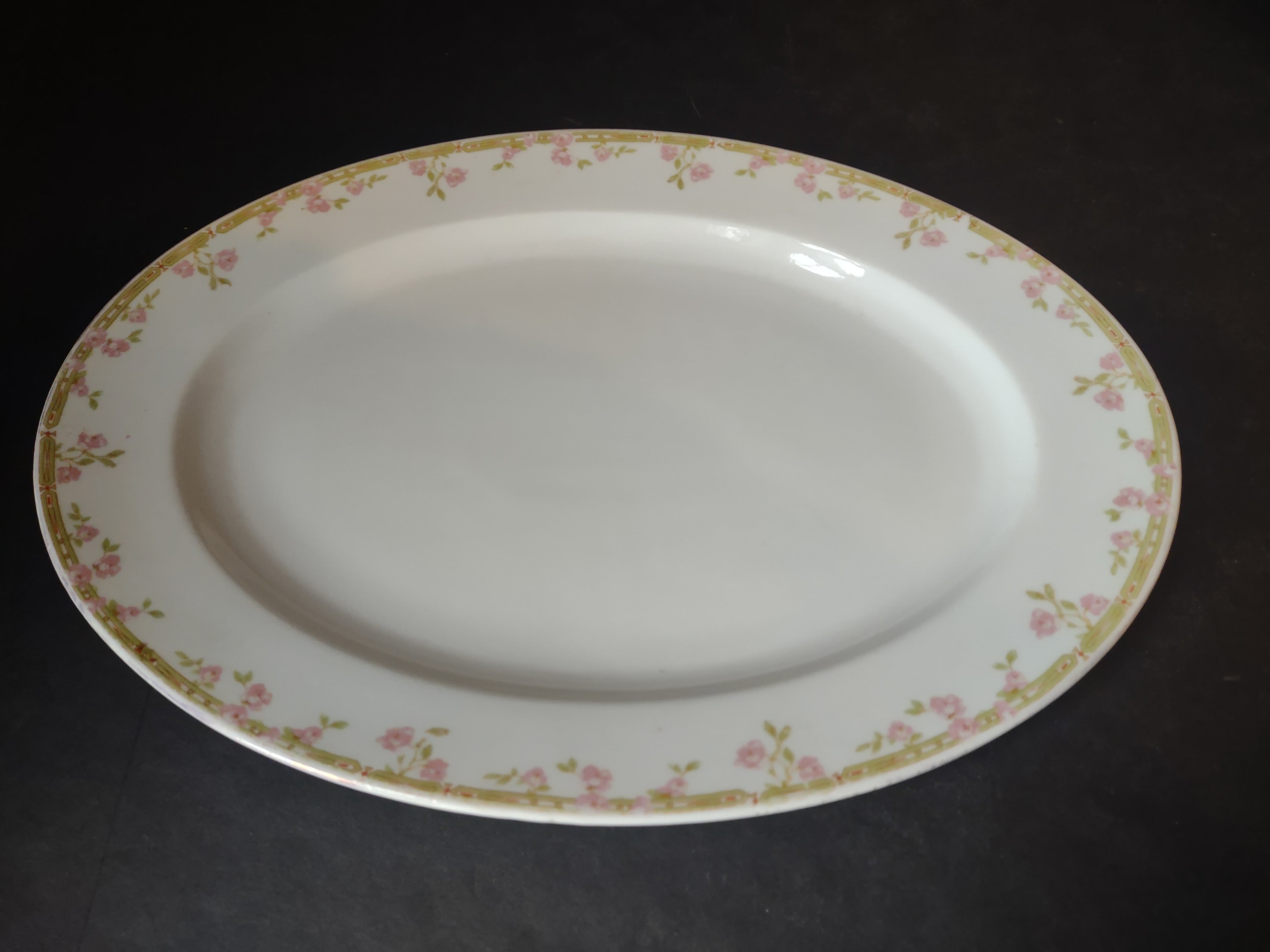 Vintage Bavaria Oval Serving Platter 14" x 10" Roses (lot 2619)