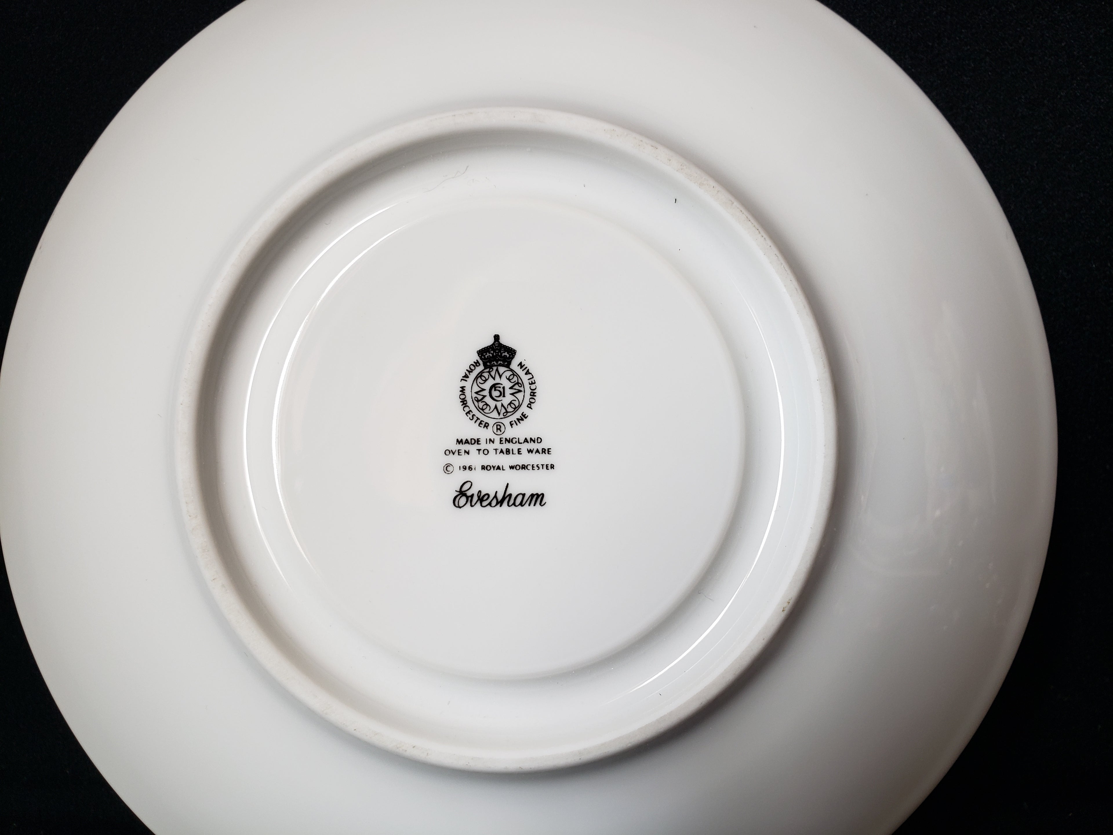 Vintage Royal Worcester Astral Saucer ONLY (lot 2082)
