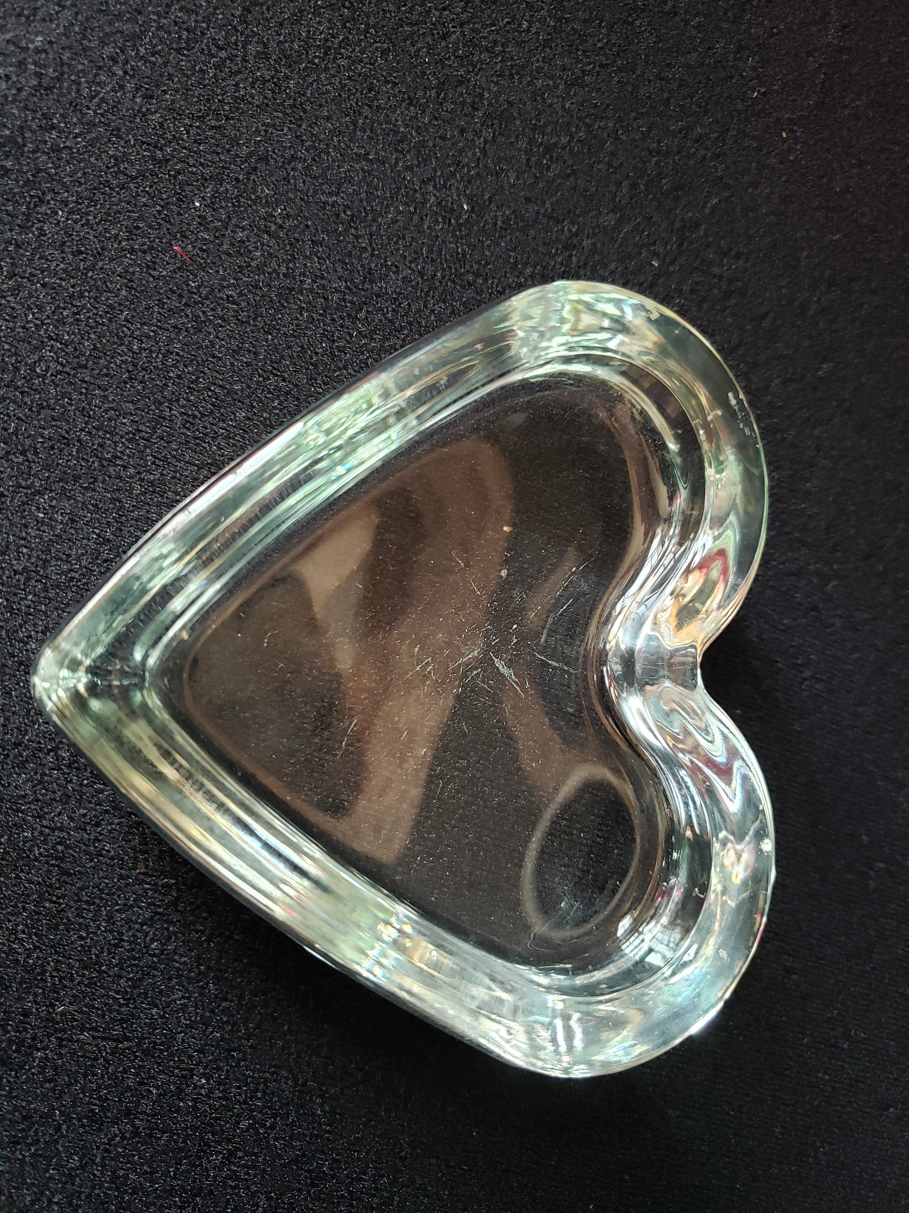 Vintage Glass Heart Dish Ashtray Trinket Jewelry Dish 3-1/2" (2152)