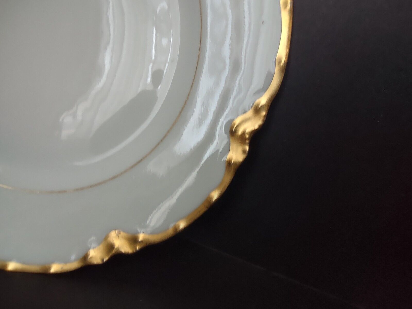 Haviland Limoges France Dessert Plate White & Heavy Gold Trim H808 (lot 700)