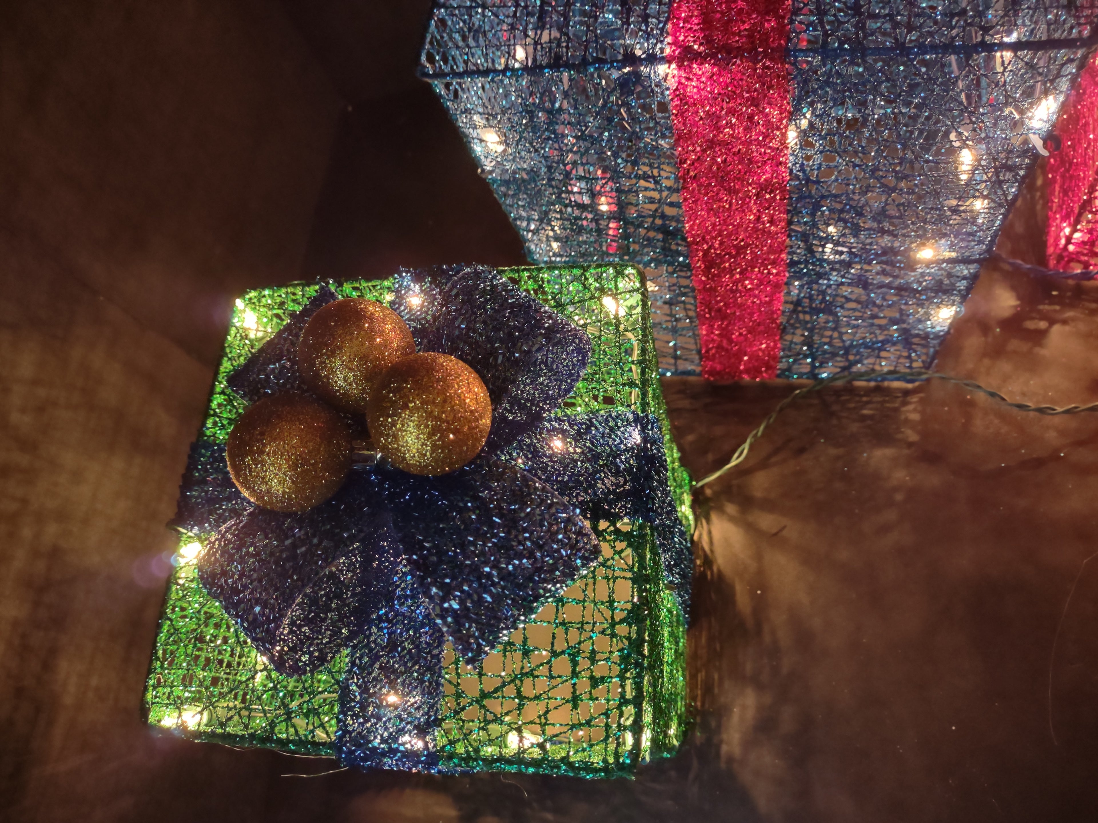 Christmas 3 Gift Box Set 100 Lights Sisal Multi-Color (lot 1391)