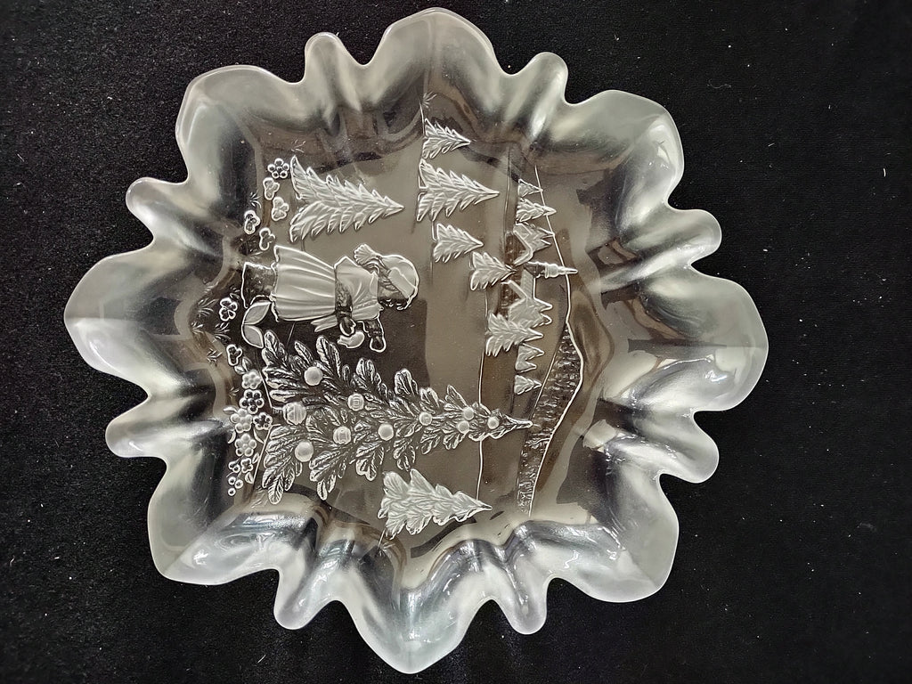 Vintage Mikasa Christmas Story 9 3/4" Bon Bon Plate Child Tree (Lot 3637)