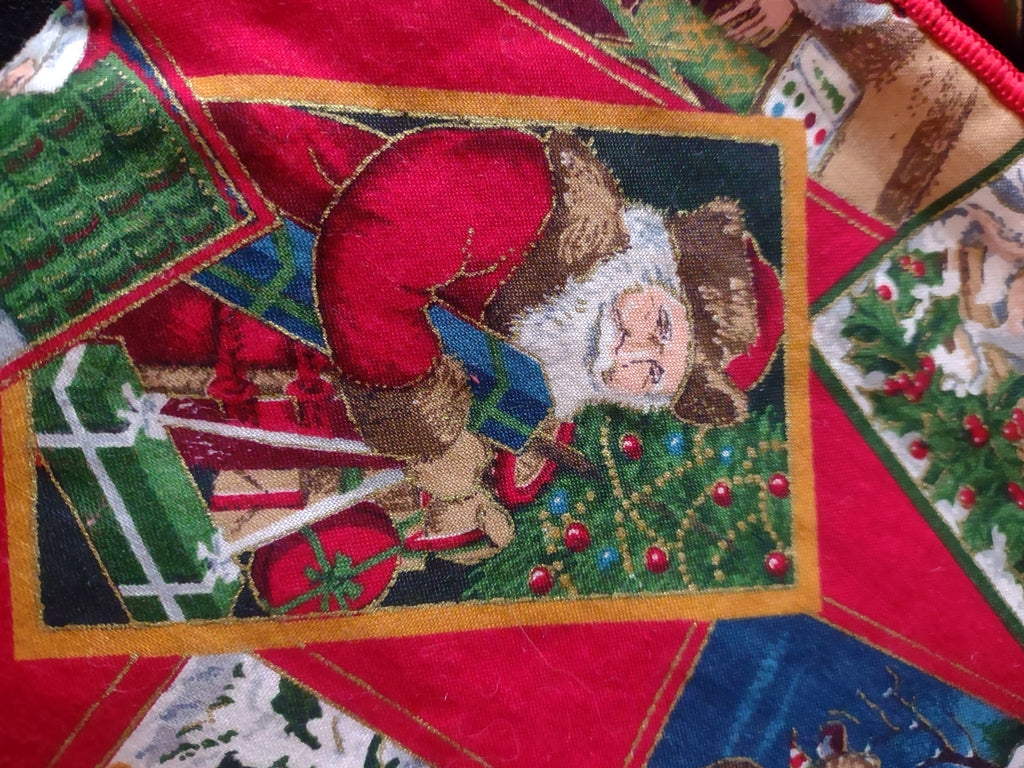 Christmas Red Santa 13x17 Reversible Placemats 16x16 Napkins Set Of 2 (Lot 4571)