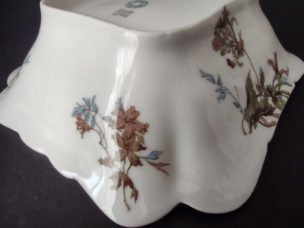 Depose Haviland Limoges Blue Flower Serving Bowl (lot 962)