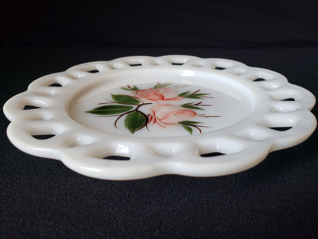 Vintage Westmoreland Roses Motif Milk Glass Wall Plate (lot 2187)