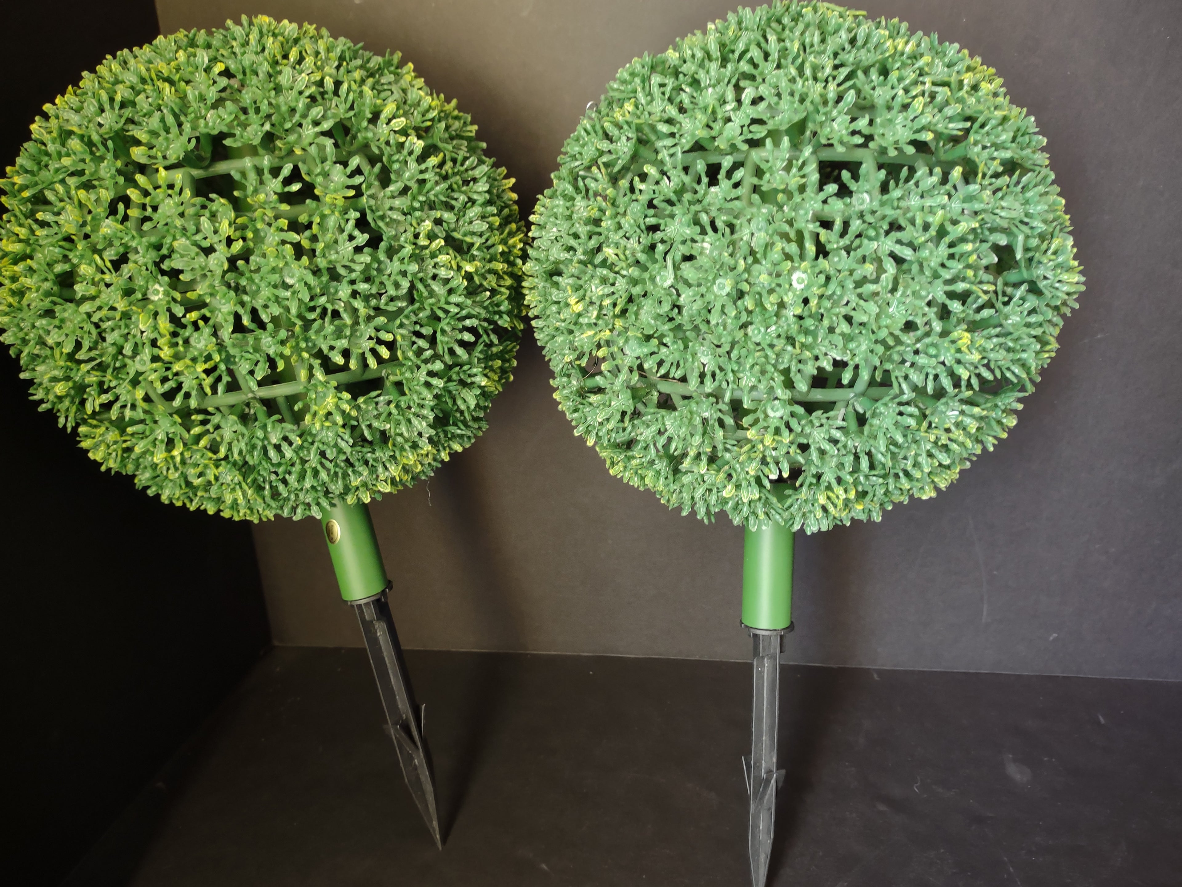 Set of 2 Artificial Green Shrub on Stake 8" (lot 1626)