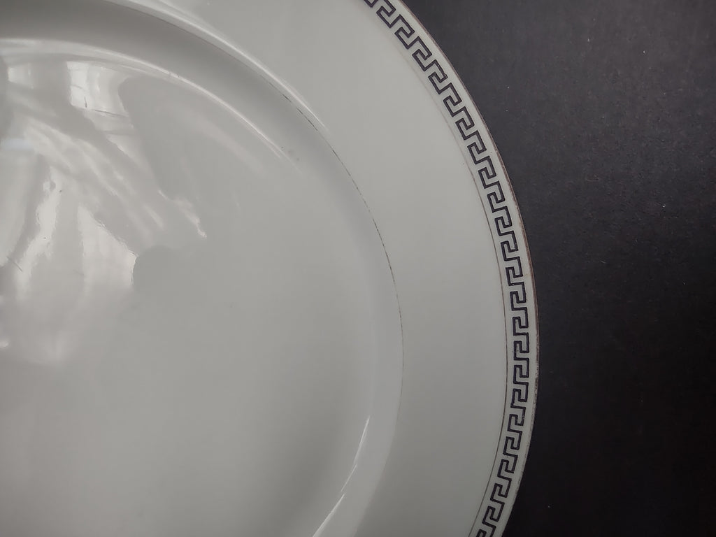 T & V Limoges France Dinner Plate Gold Black Decor (lot 1068)