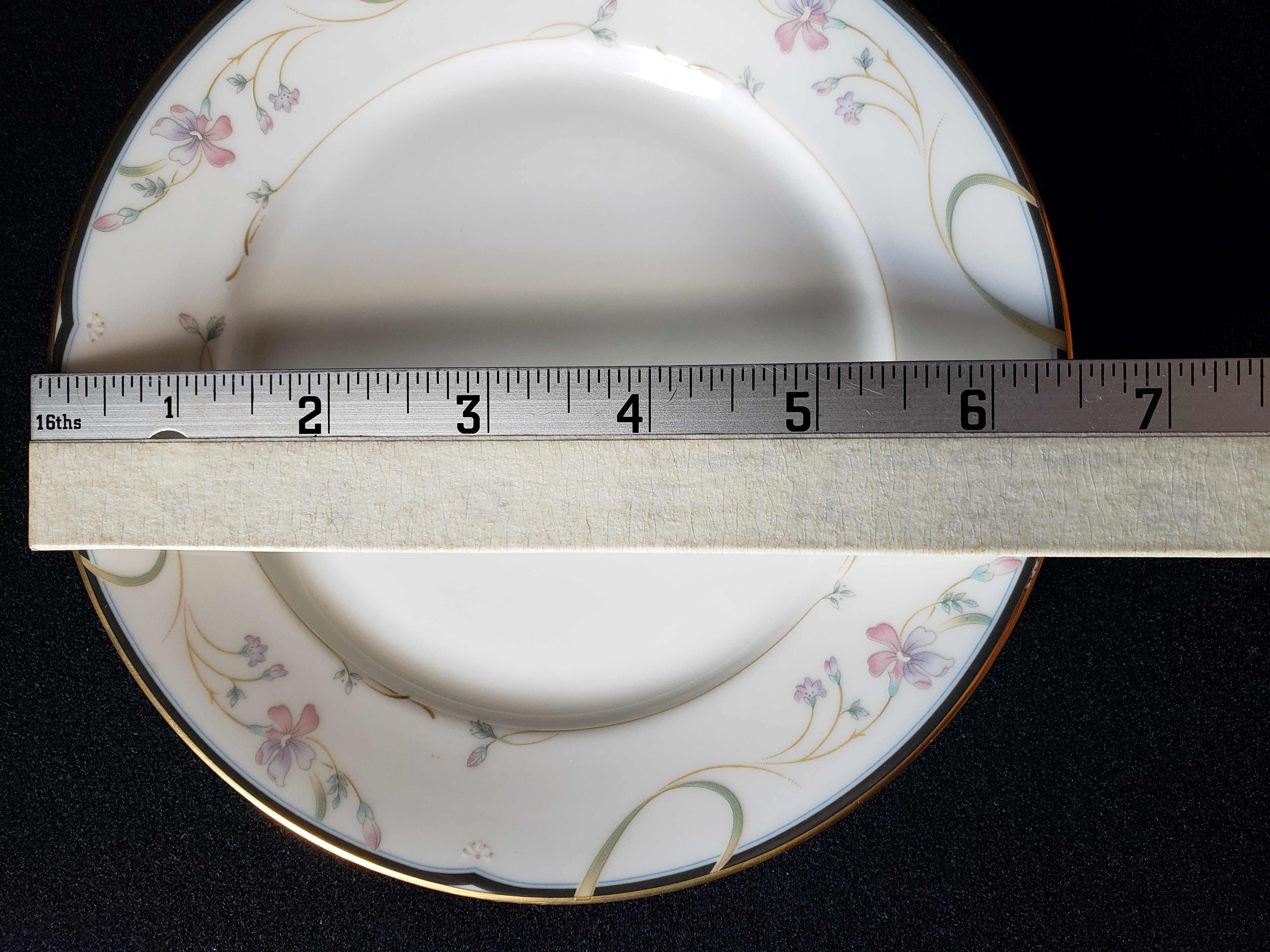 Vintage Lenox Debut Collection Constance Fine Bone Bread Plate (lot 1912)