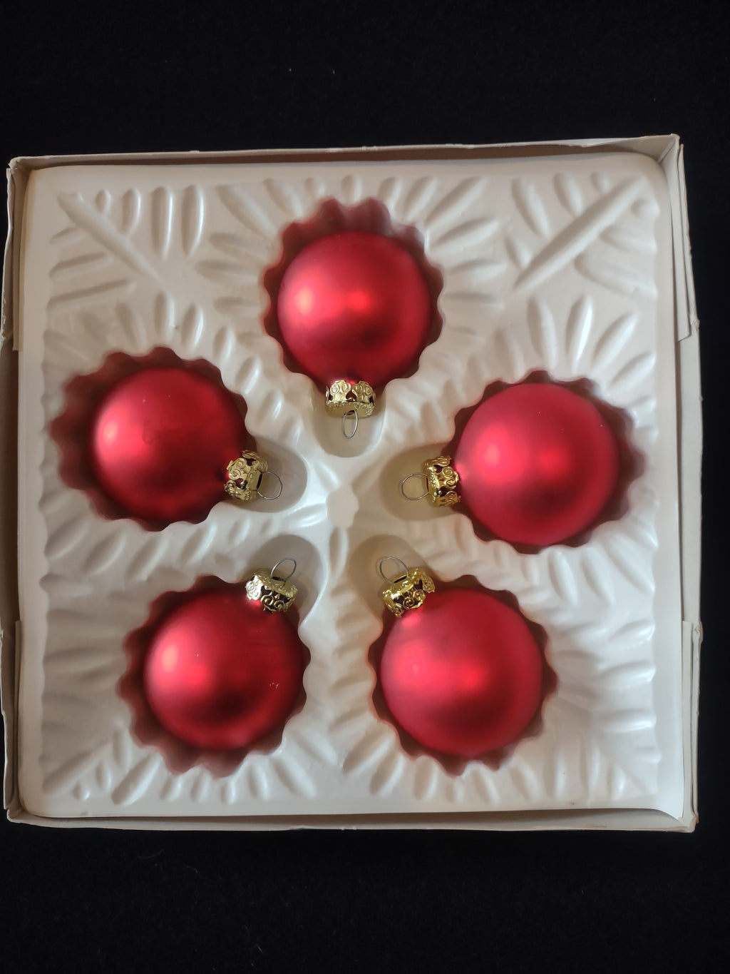 Vintage Christmas Glass Red Ornaments Made In Germany Set Of 5 (Lot 4647)