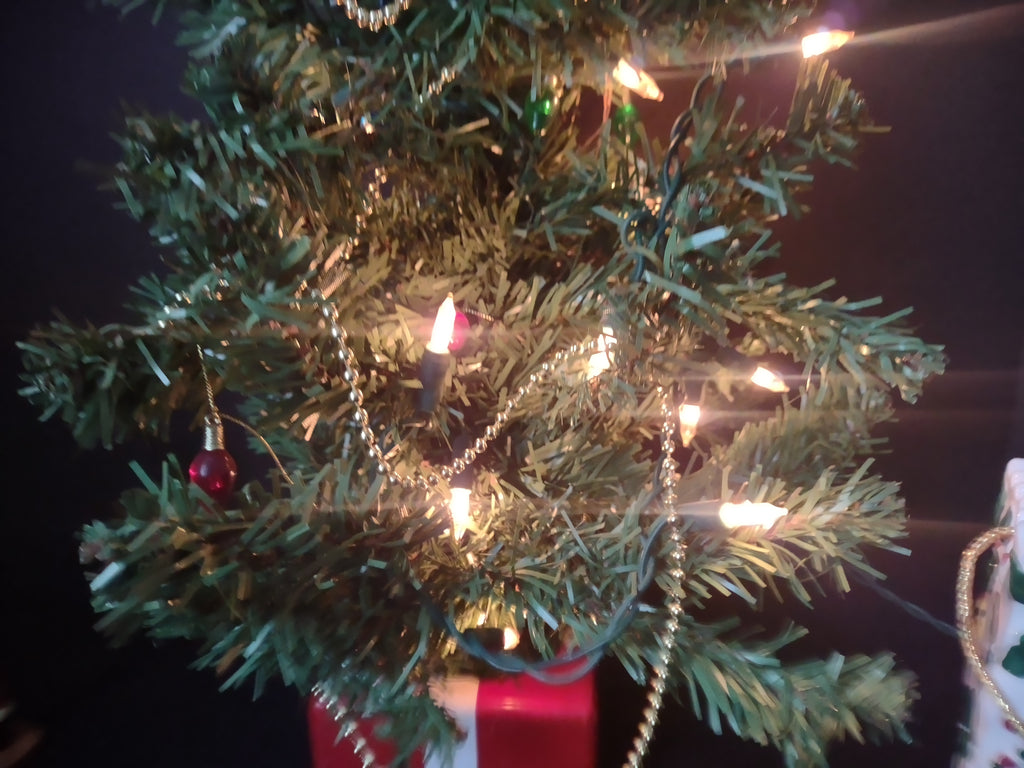 Vintage Christmas Artificial Light Up Tree Garland Santa Gift Bag (lot 1228)
