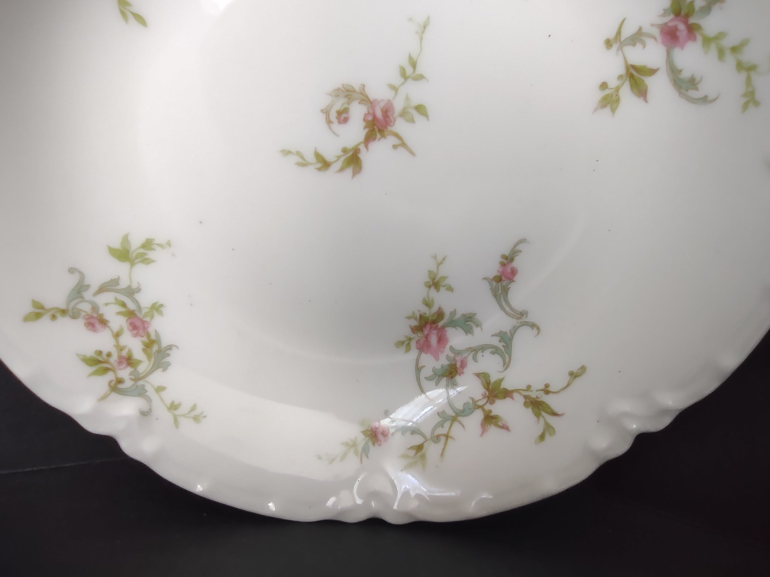 Haviland Limoges Small Bowl 5" White Scalloped Edge Rose Blue Ribbon (lot 856)