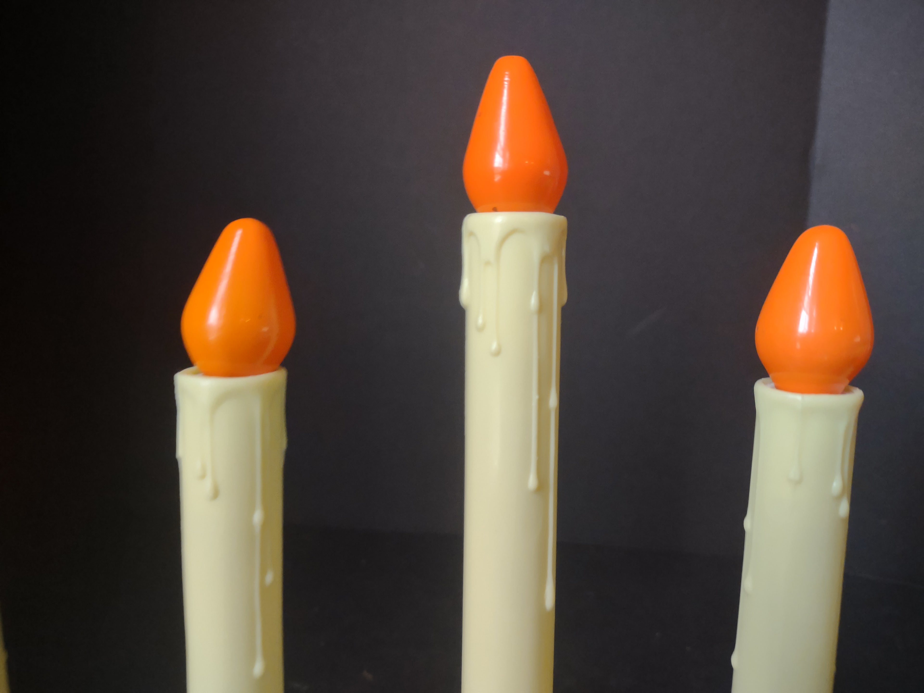 2 x Christmas Window 5 Candle Drip Orange Lights Bell Candelabra (lot 2302)