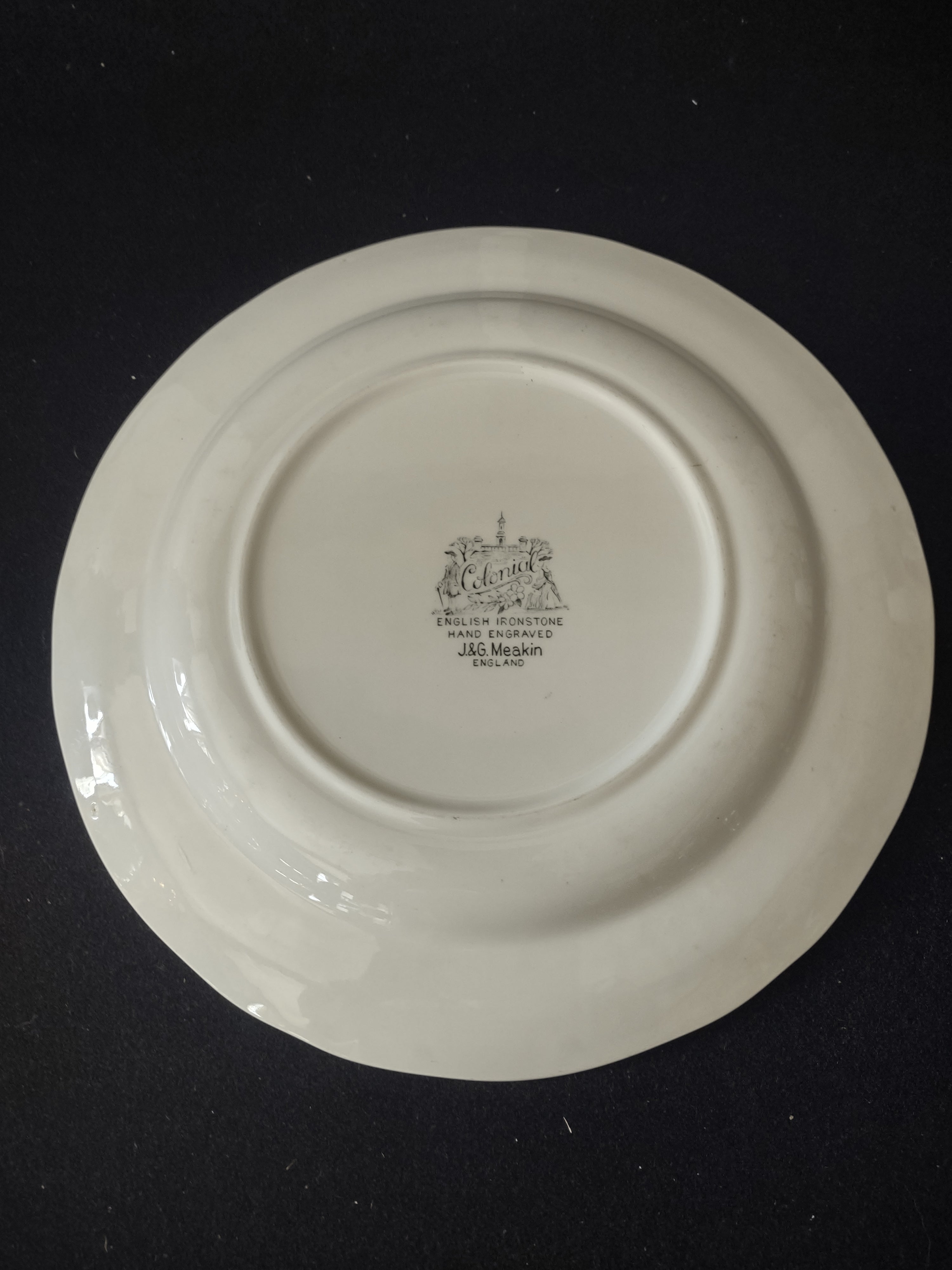 Vintage J&G Meakin "Colonial" English Ironstone Hand Engraved 10" Plate (Lot 3313)