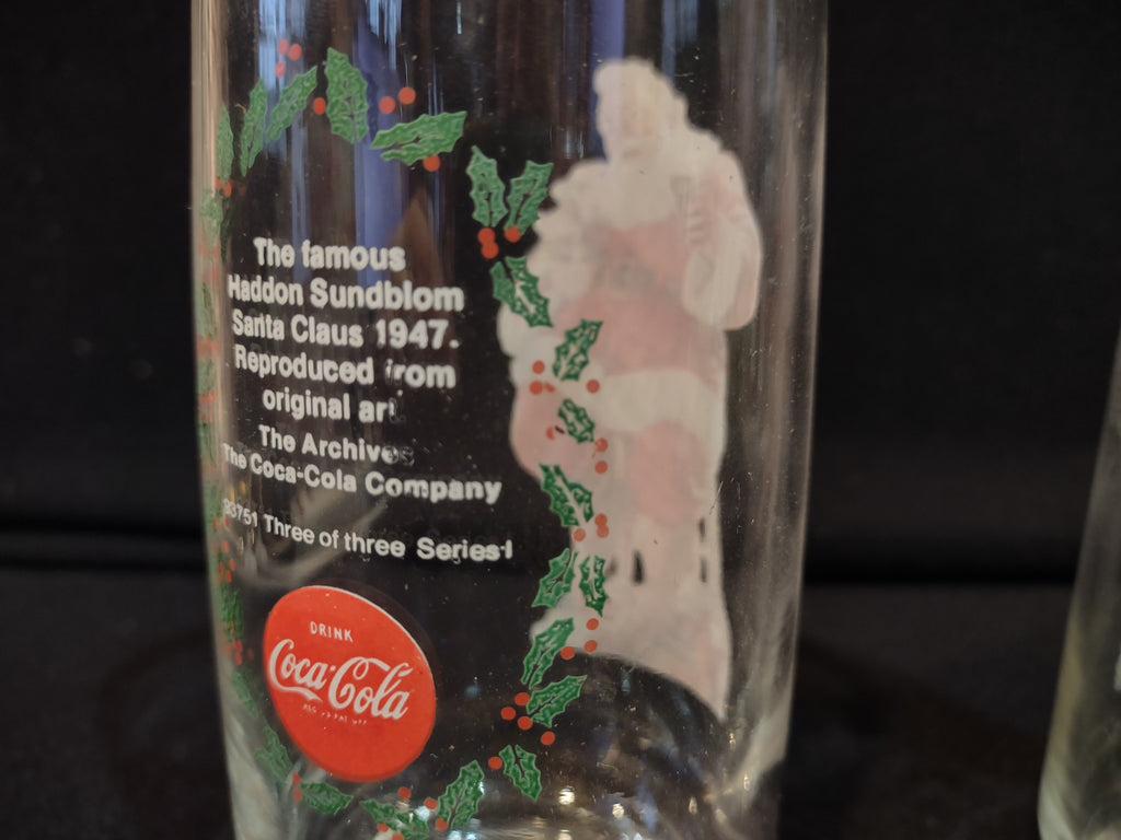 Vintage Coca-Cola Christmas Santa 1947 1948 Drinking Glass x 2 (lot 5415)
