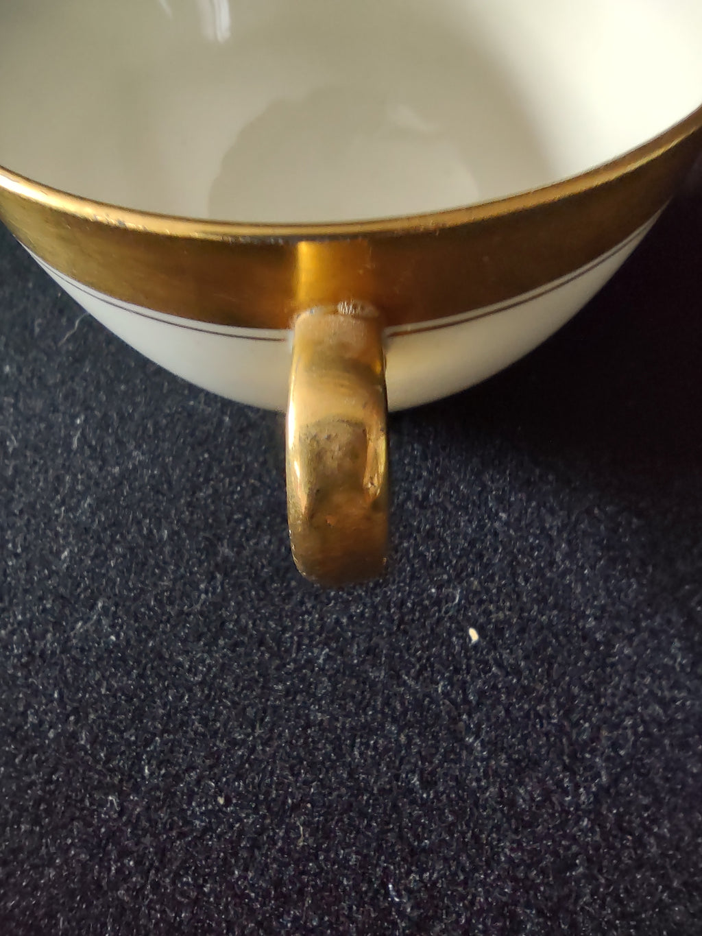 Vintage Johnson Brothers Teacup Saucer Pareek Gold Rimmed Set Of 4 (Lot 5548)