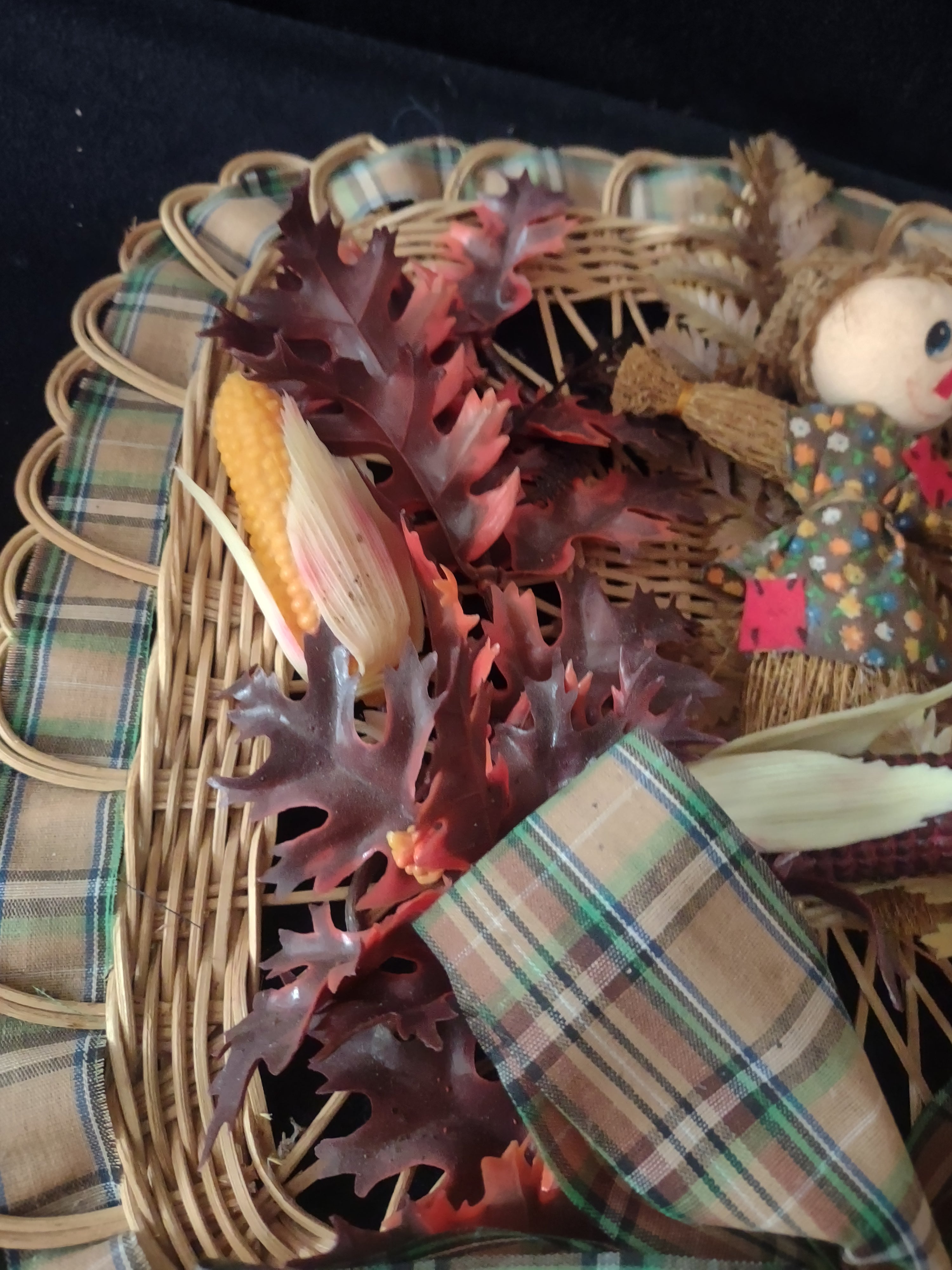 Very Vintage Rustic Primitive Wicker Scarecrow Wall Hanging (Lot 3431)