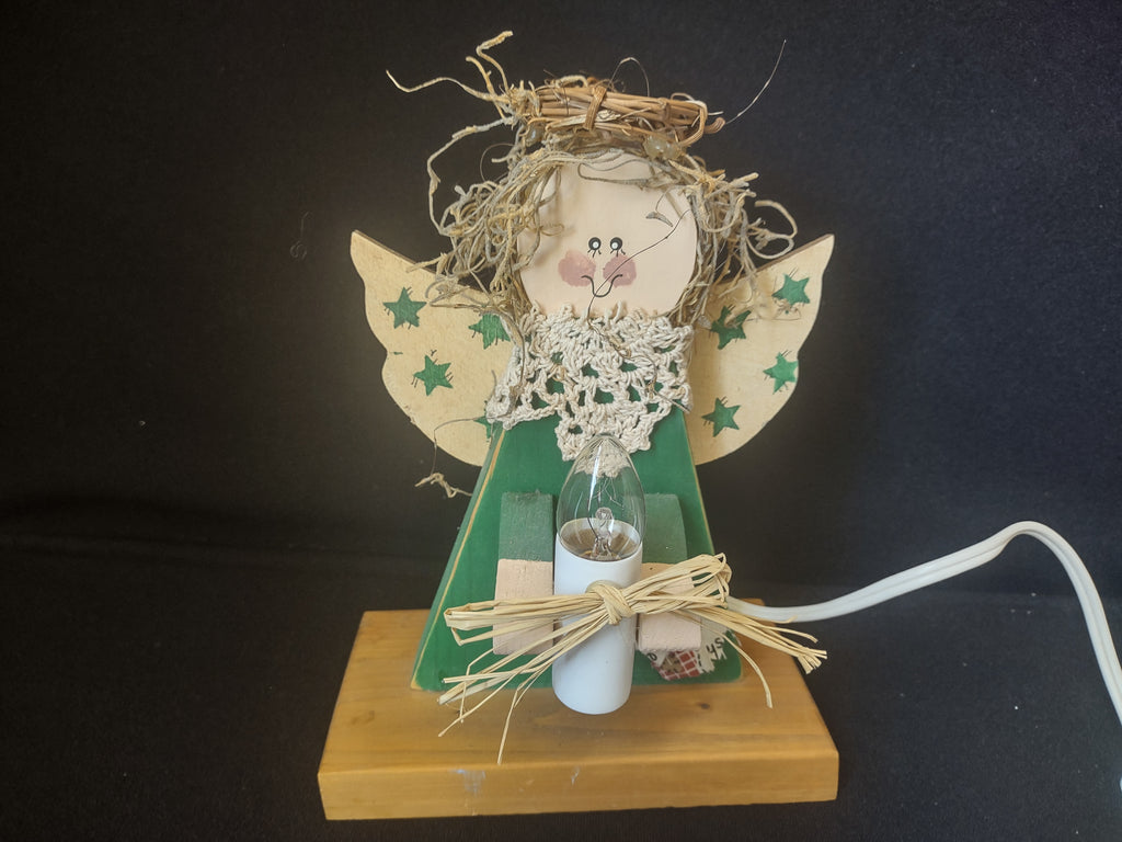 Christmas Vintage Primitive Rustic Cottage Light Up Wooden Angel (lot 1703)