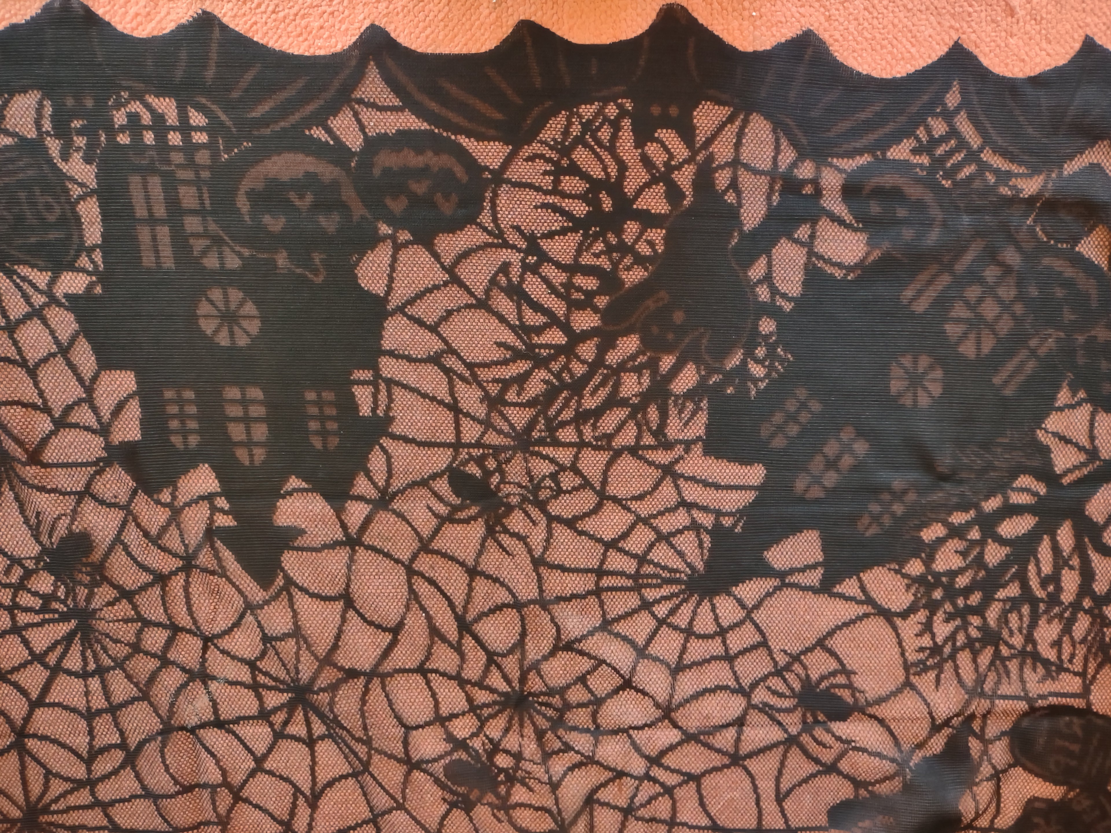Halloween 72 X 52 Table Cover Haunted House Ghost Spider Web (Lot 3763)