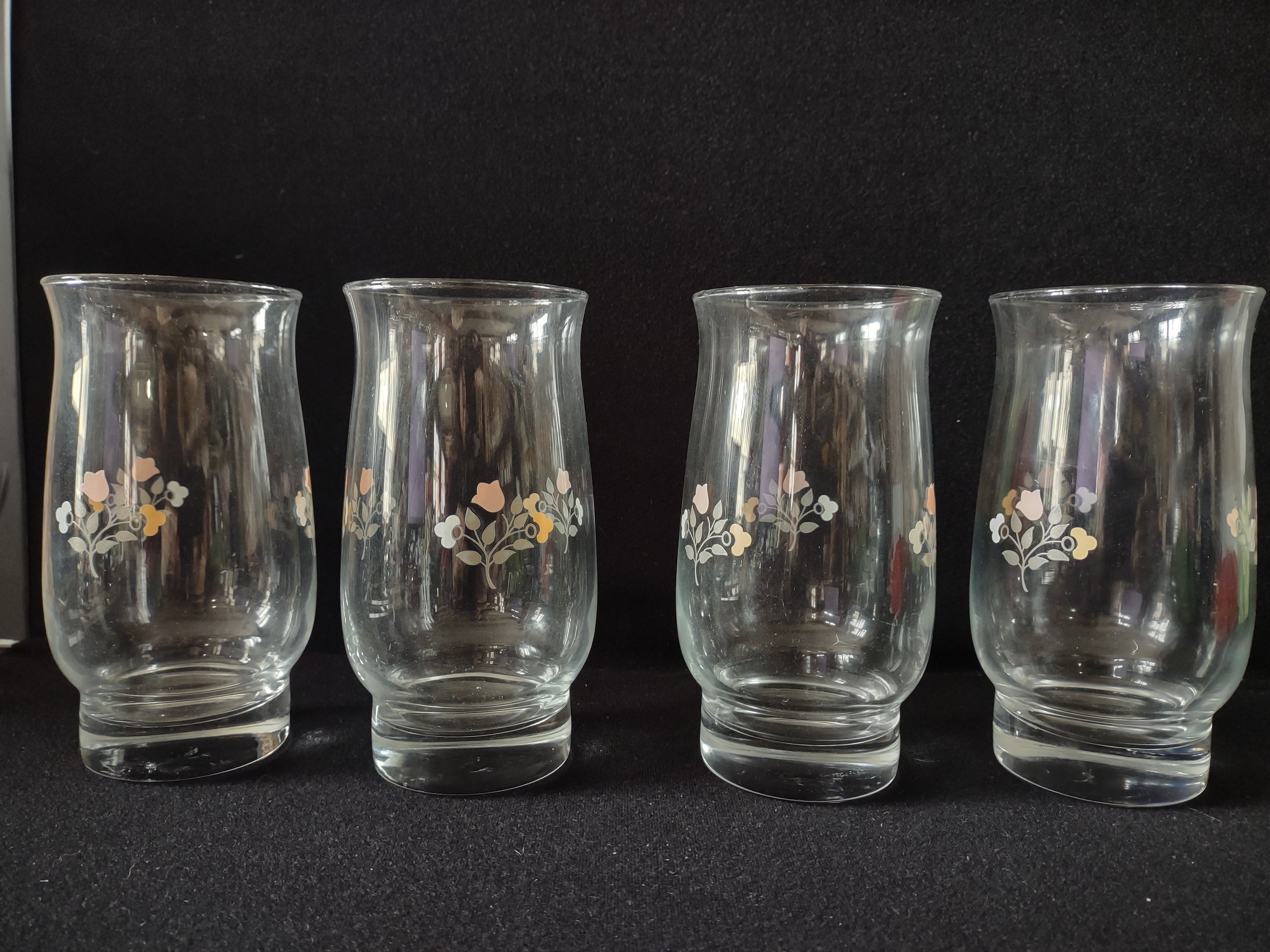 Vintage Remembrance Pfalzgraff Drinking Glass Tumbler x 4 (lot 5233)