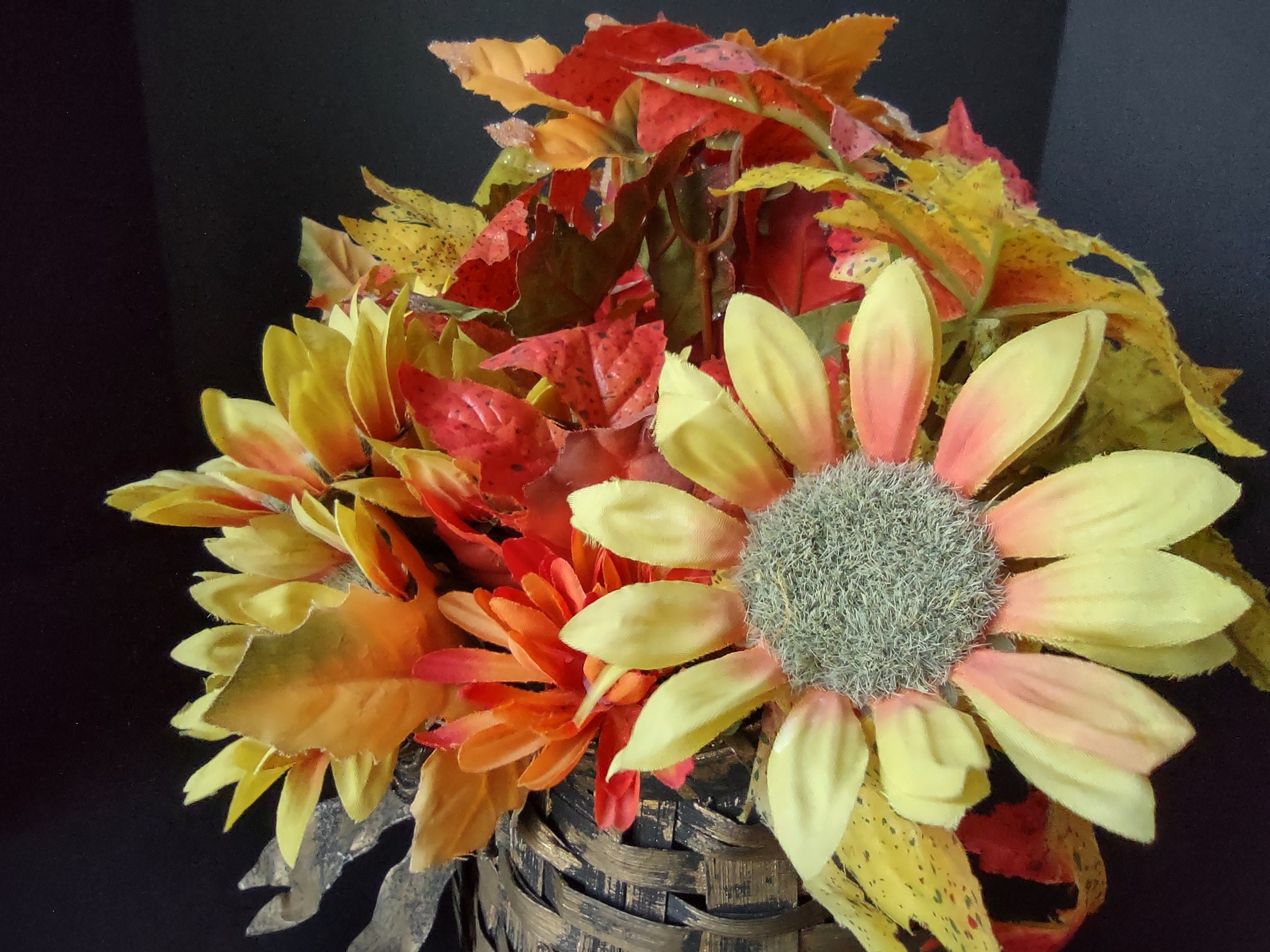 Angel Cupid Hanging Basket Fall Farmhouse Sunflower Halloween (lot 3072)