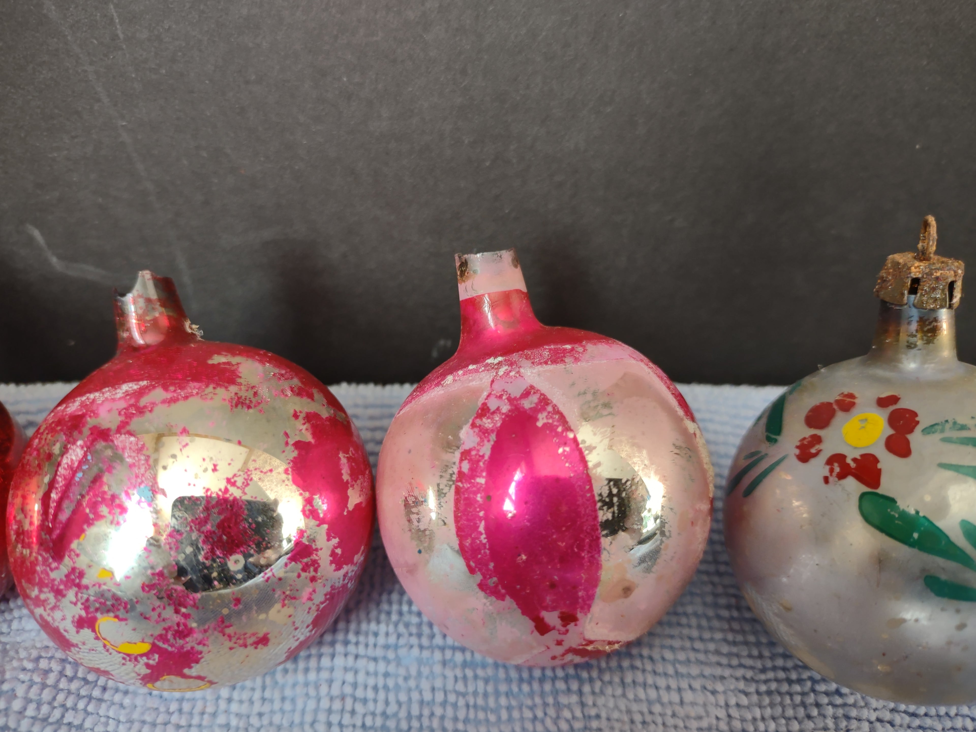 Vintage Christmas Ornament Bulb x 6 Shiny Brite 1-3/4" IMPERFECT (lot 3456)