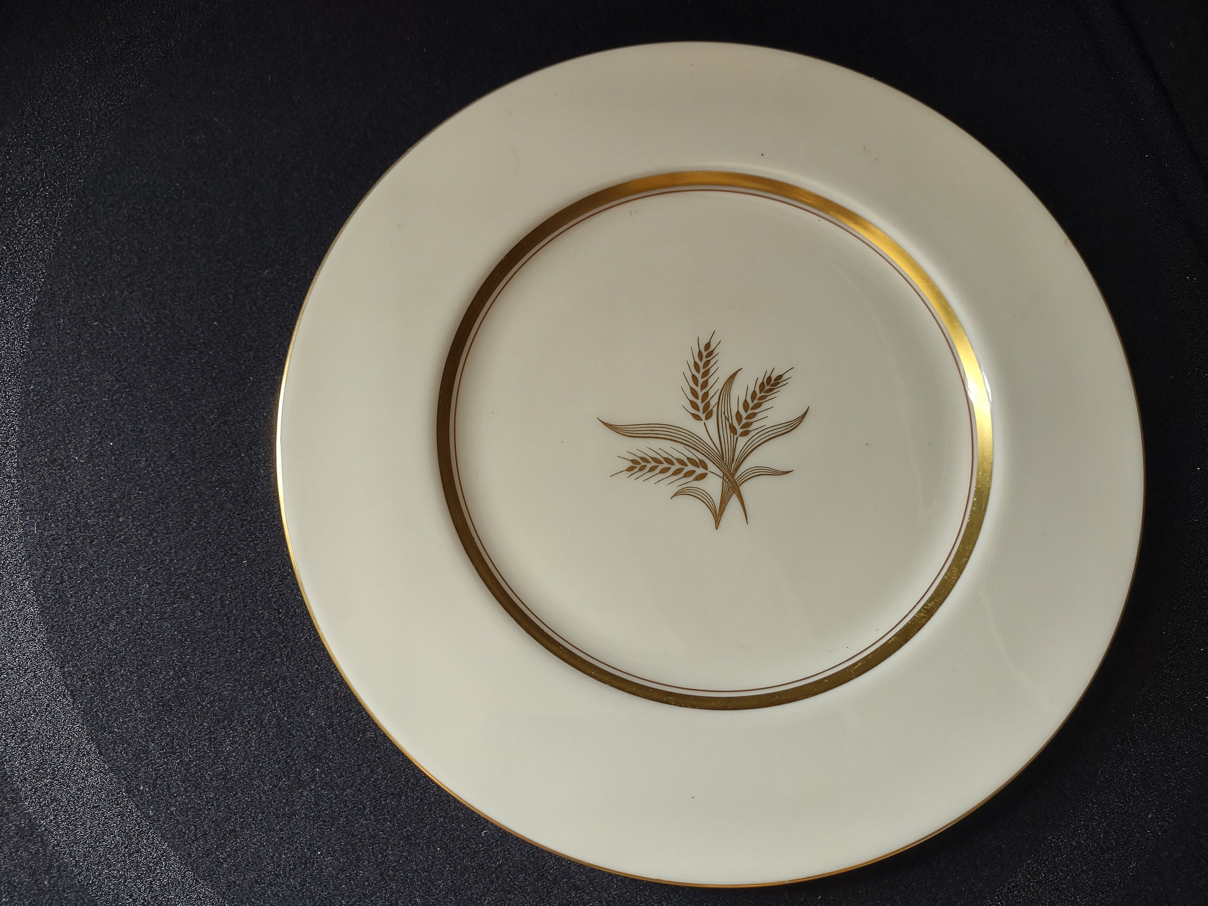 Vintage Lenox Westfield R-440 Dinner Plate 10-1/2" (lot 1889)