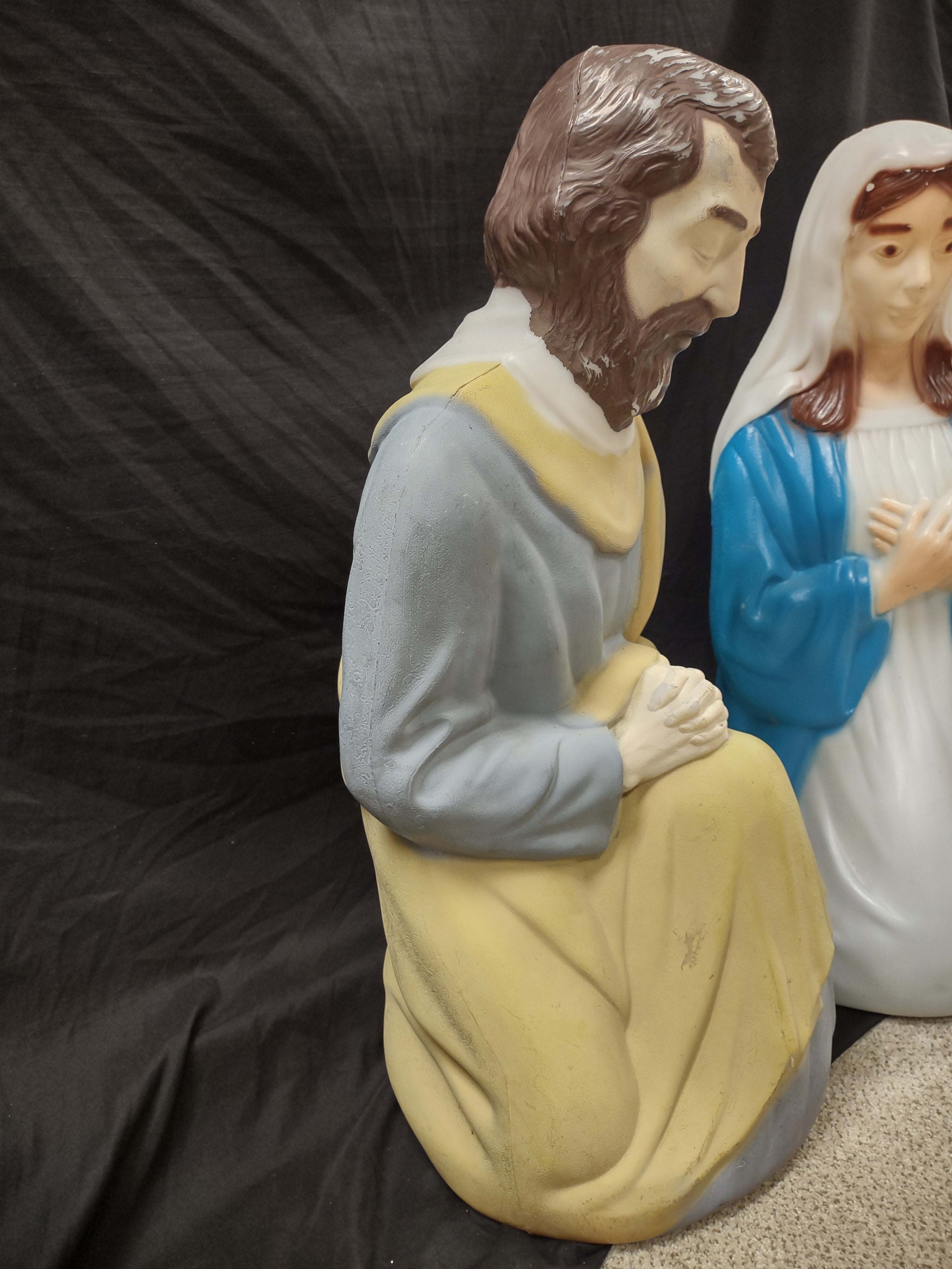 Vintage Christmas Nativity Mary Joseph Blow Mold Light Up (lot 1310)