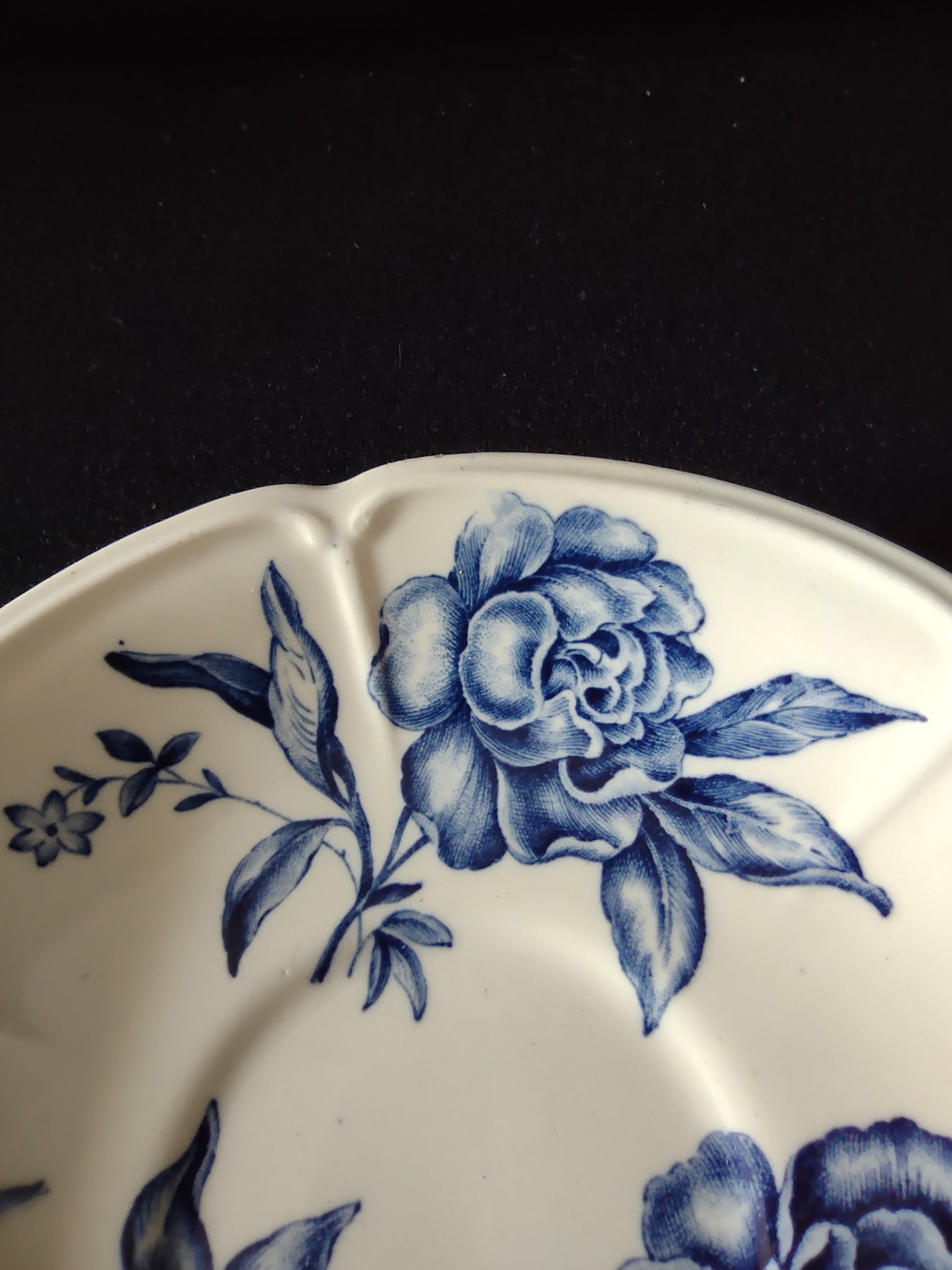 Vintage Johnson Bros Saucer Windsor Ware Warwick Blue White Set Of 3 (Lot 5659)