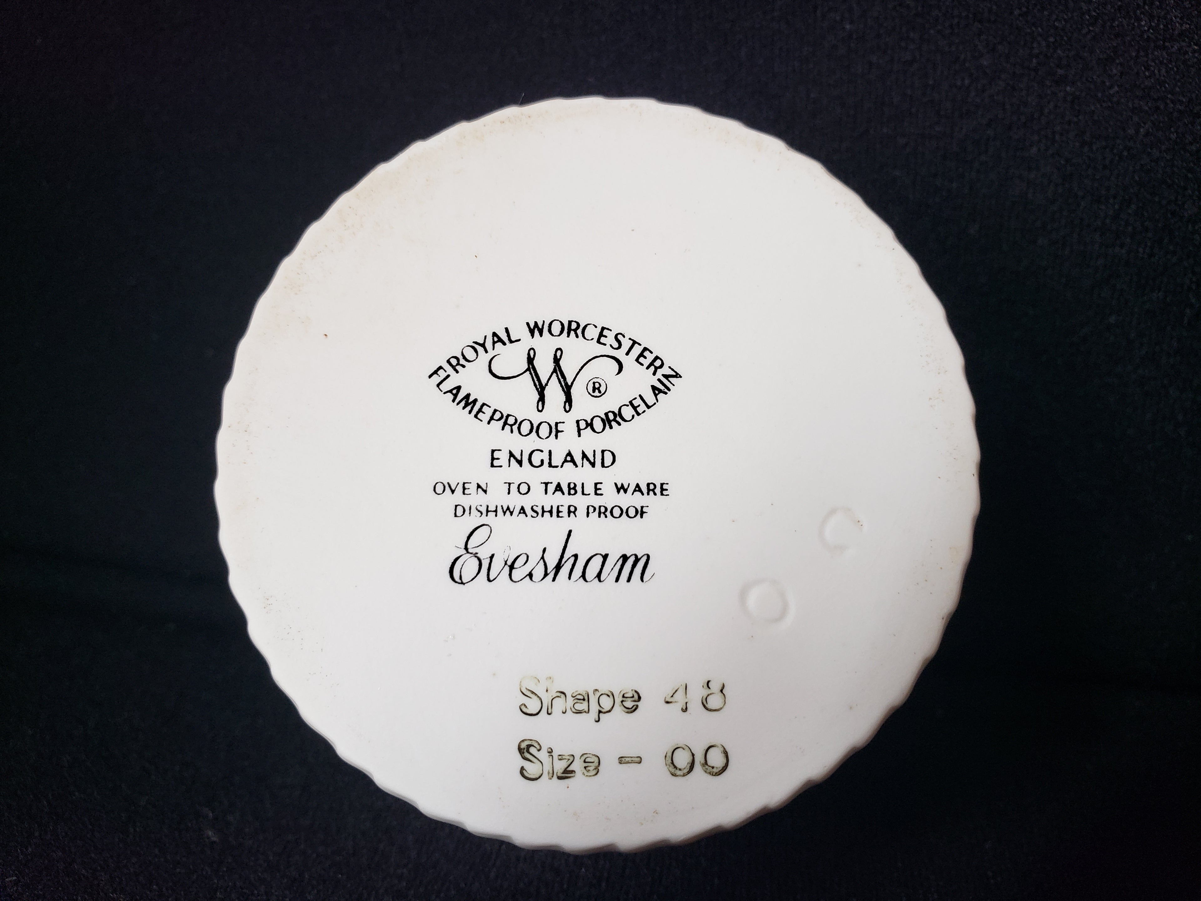 Vintage Royal Worcester Evesham Quiche Souffle Baking Porcelain Dish (lot 2060)