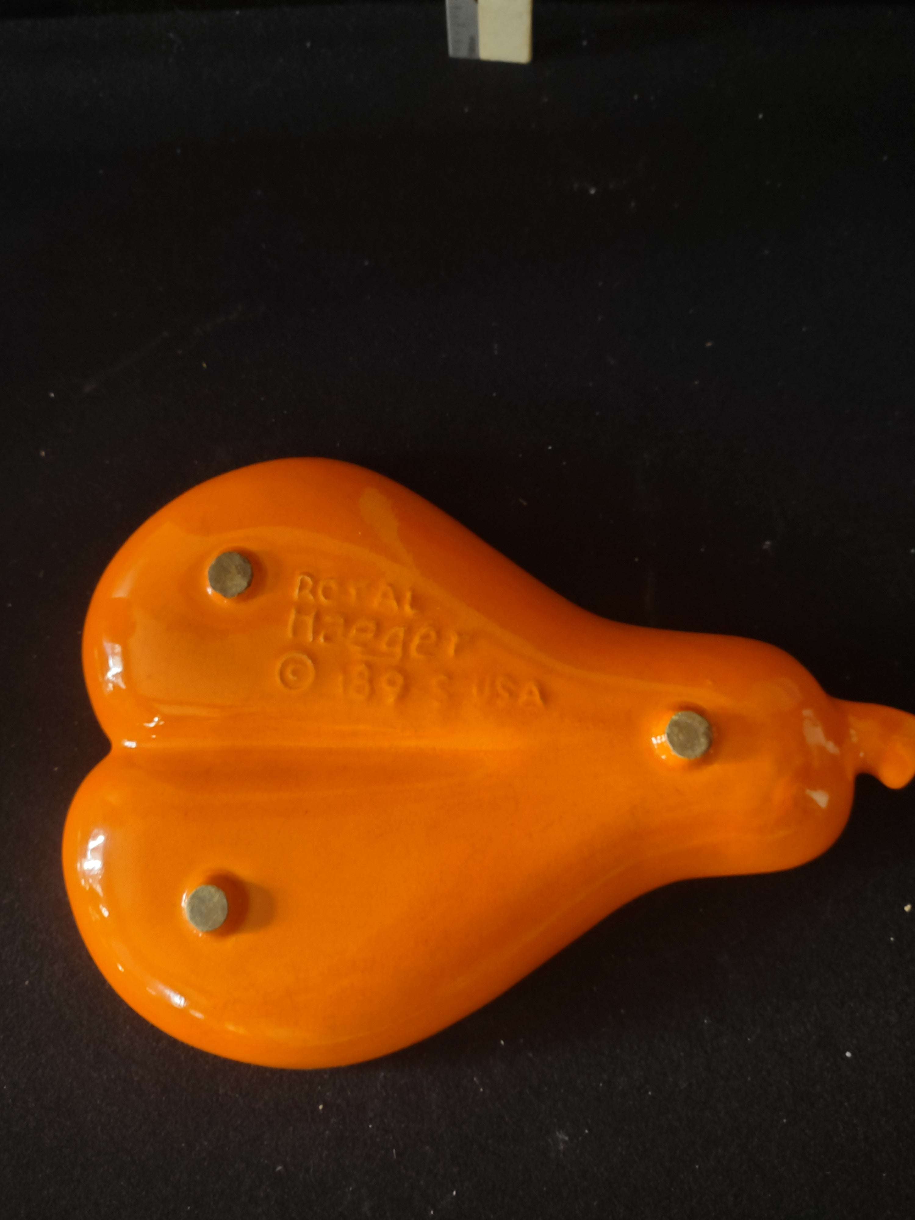 Vintage Royal Haeger MCM Halloween Orange Pear Ashtray (Lot 3389)
