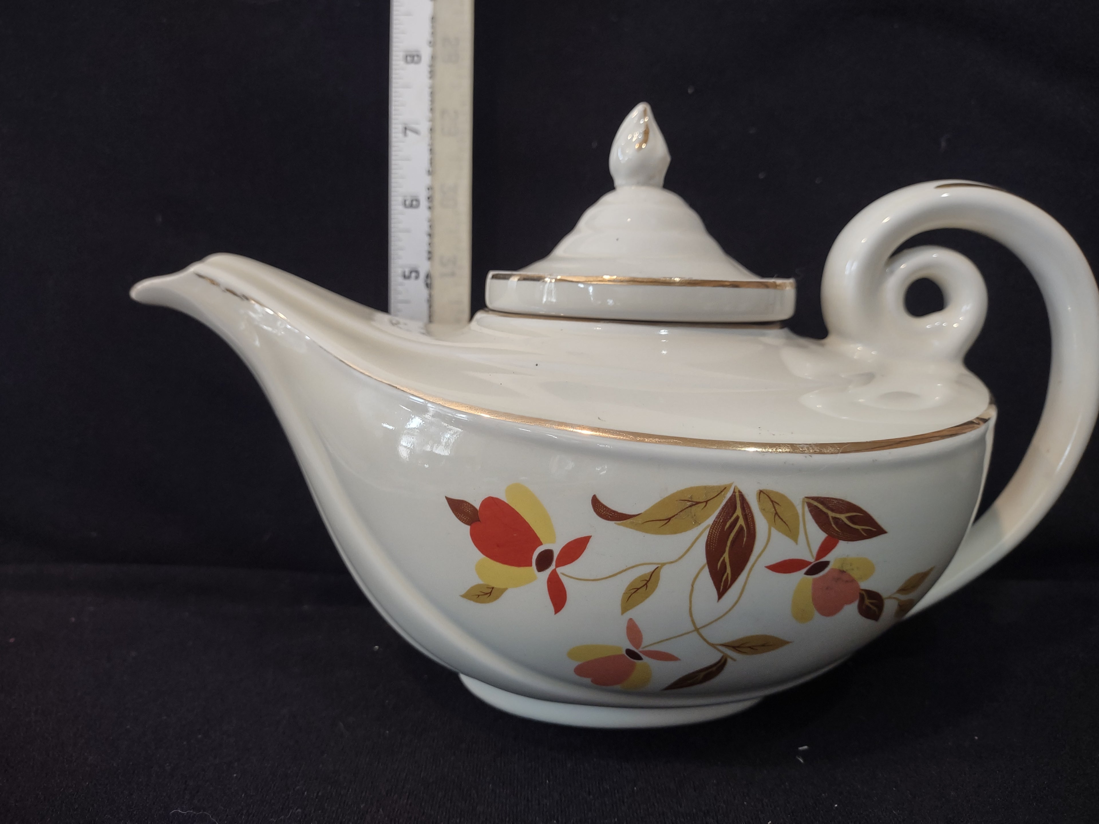 Vintage Halls Superior Autumn Jewel Tea Leaf Aladdin Teapot Infuser (lot 2881)