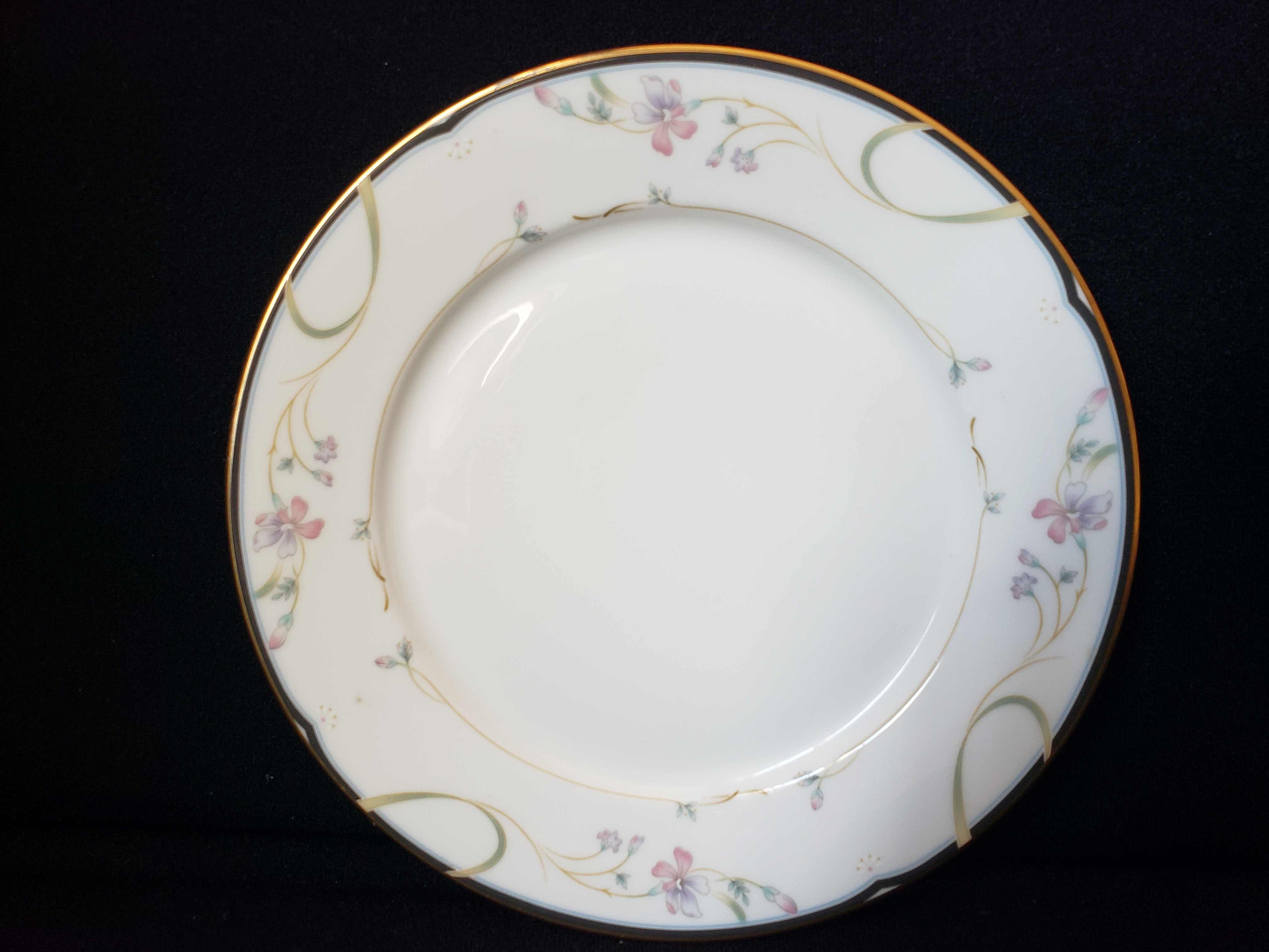 Vintage Lenox Debut Collection Constance Fine Bone Bread Plate (lot 1912)
