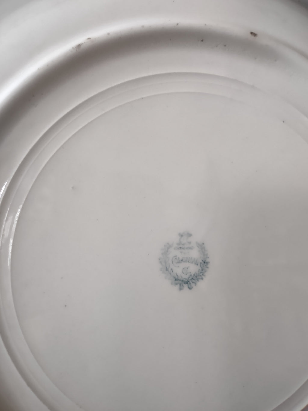 Vintage The Colonial Co. Round Serving Platter Roses CRAZING (lot 5831)