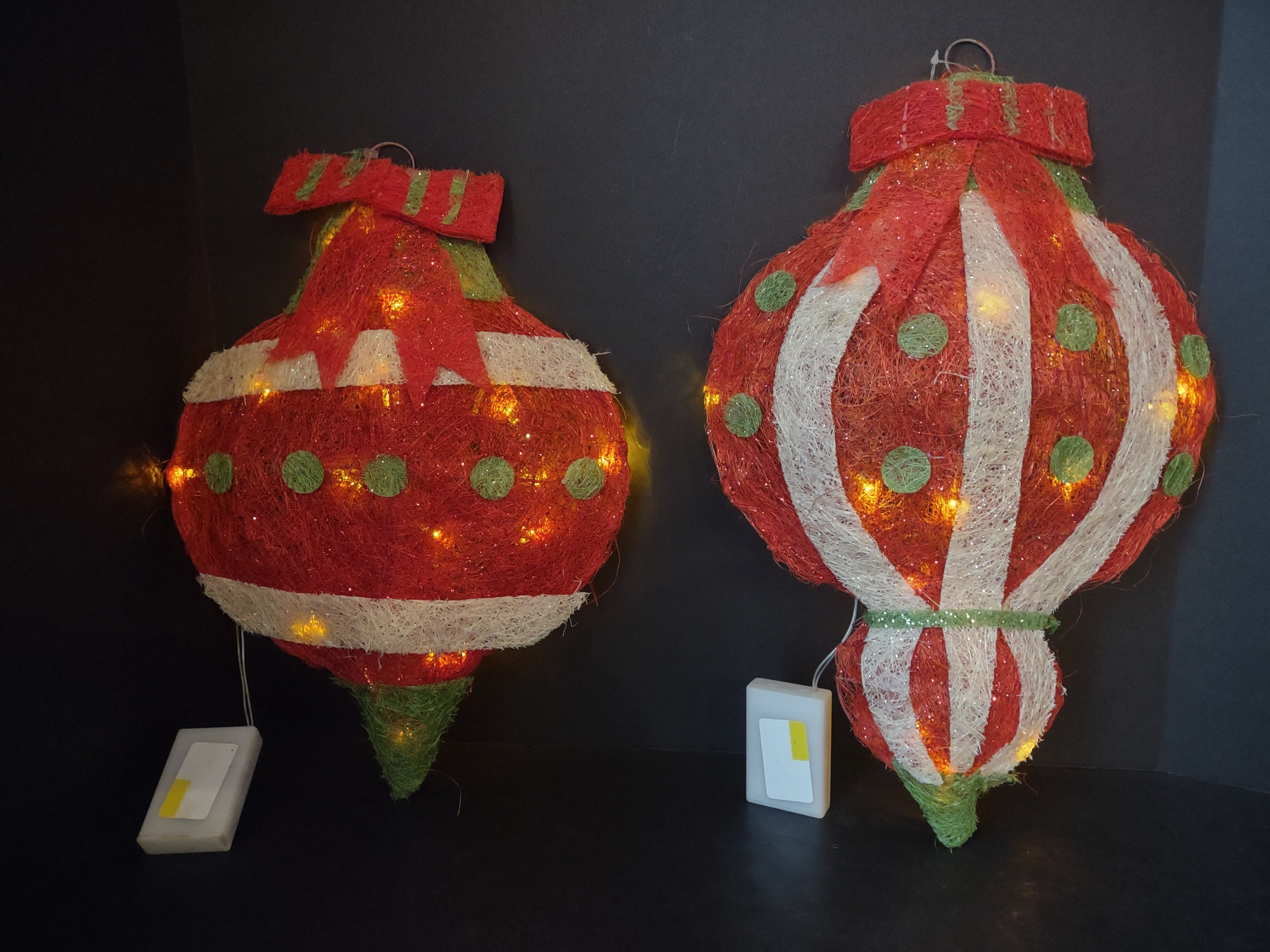 Christmas Light Up Battery Operated Blinking Ornament Wall Decor 16" (lot 1385)