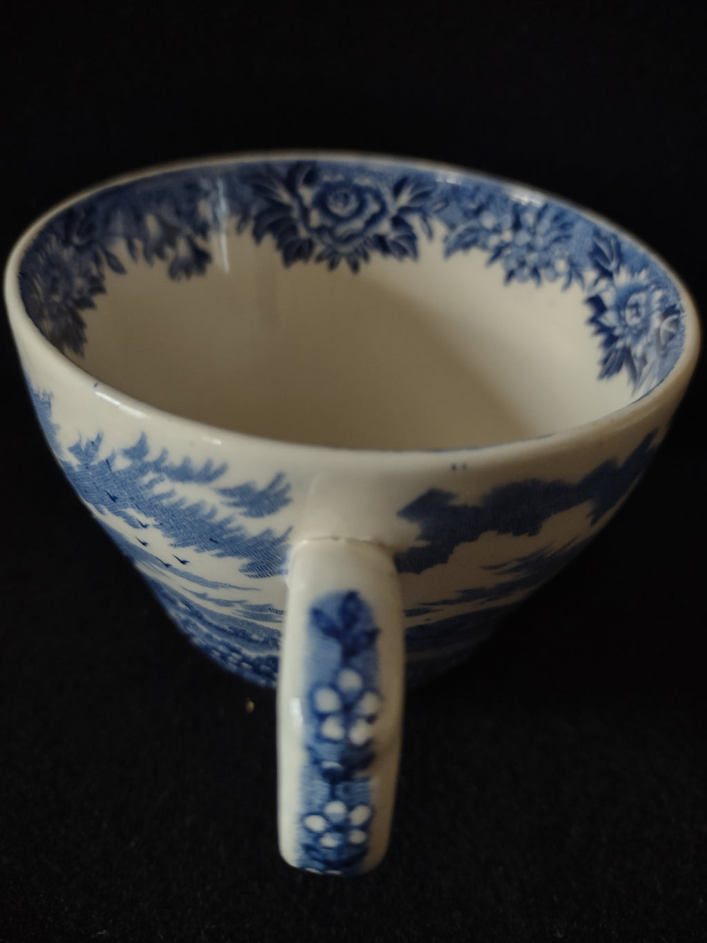 Vintage Salem Ironstone Teacup English Village Olde Staffordshire (Lot 5571)