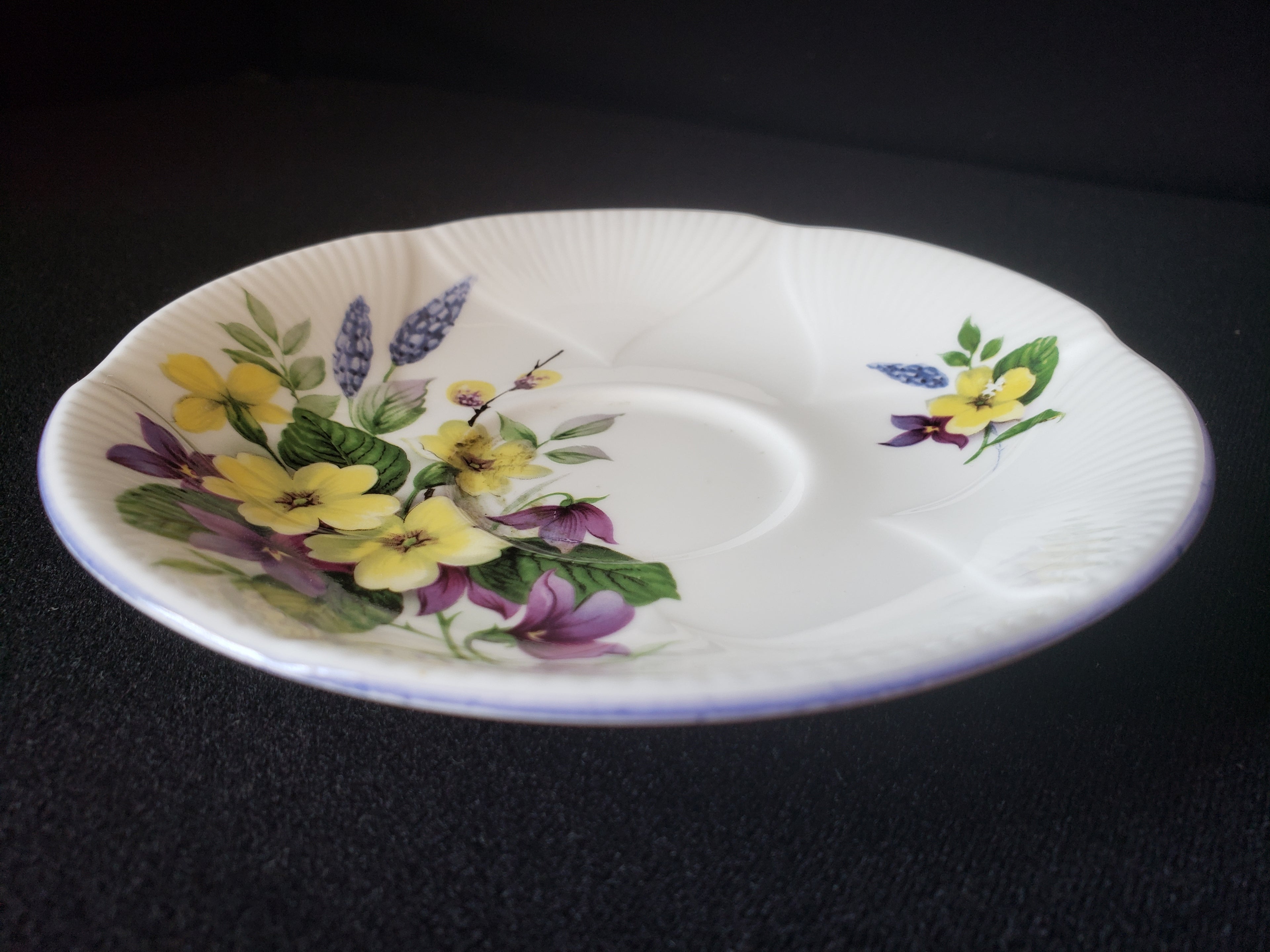 Vintage Royal Albert Bone China Duchess Purple Violet Saucer ONLY (lot 2016)