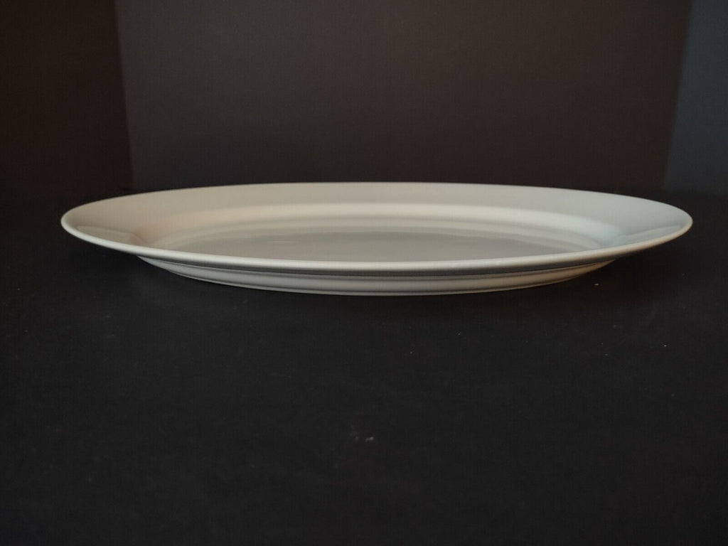 Plain White Oval Serving Platter 14" x 10-1/2" NO BACKSTAMP (lot 414)