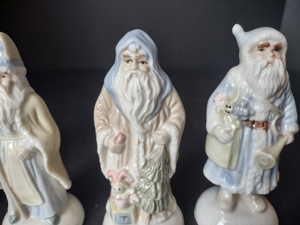 Vintage Set 4 Santa Claus Ceramic Blue White 5" Poland Holland (lot 1208)
