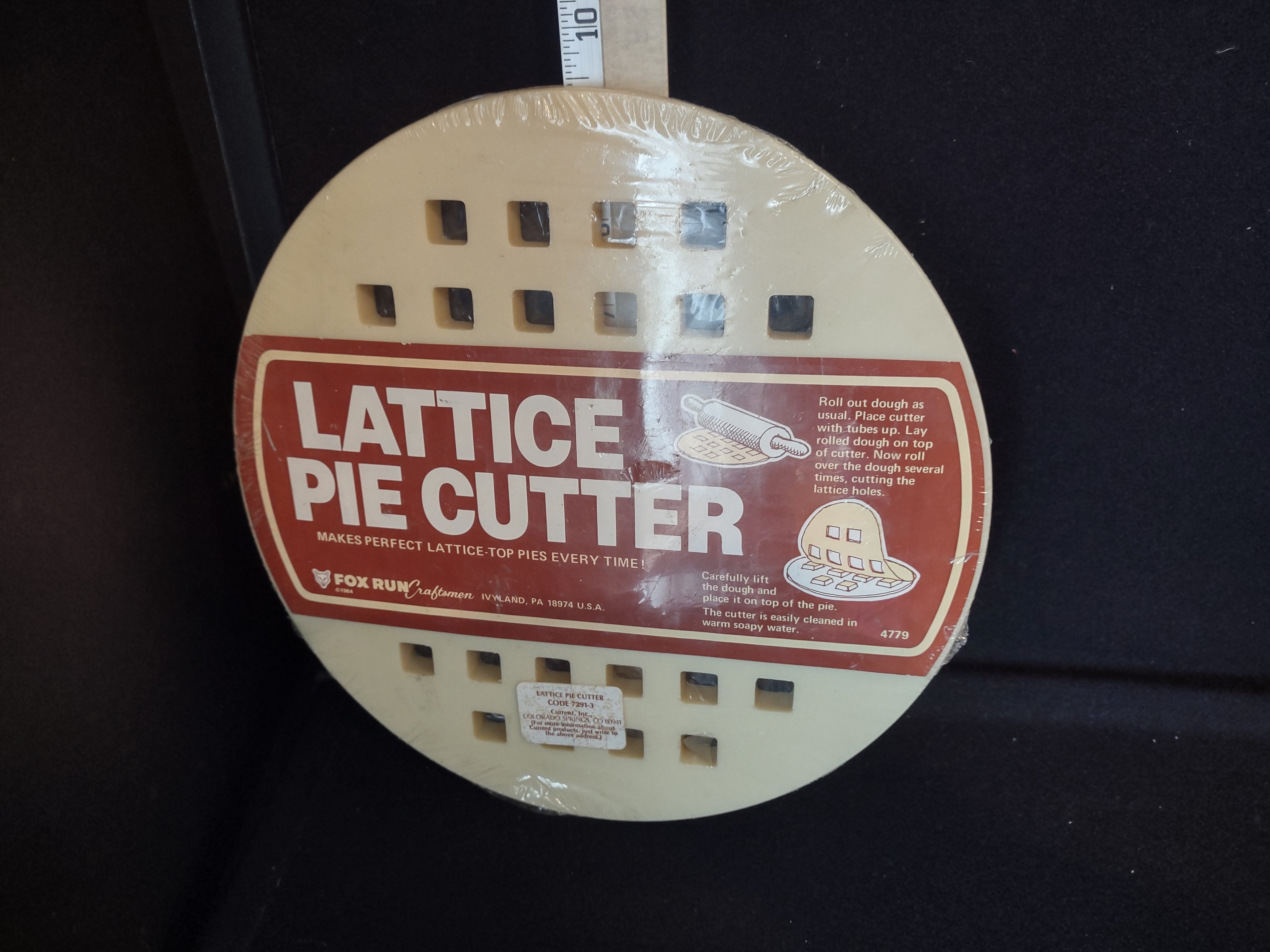 Vintage Lattice Pie Cutter Fox Run Plastic (lot 2754c)
