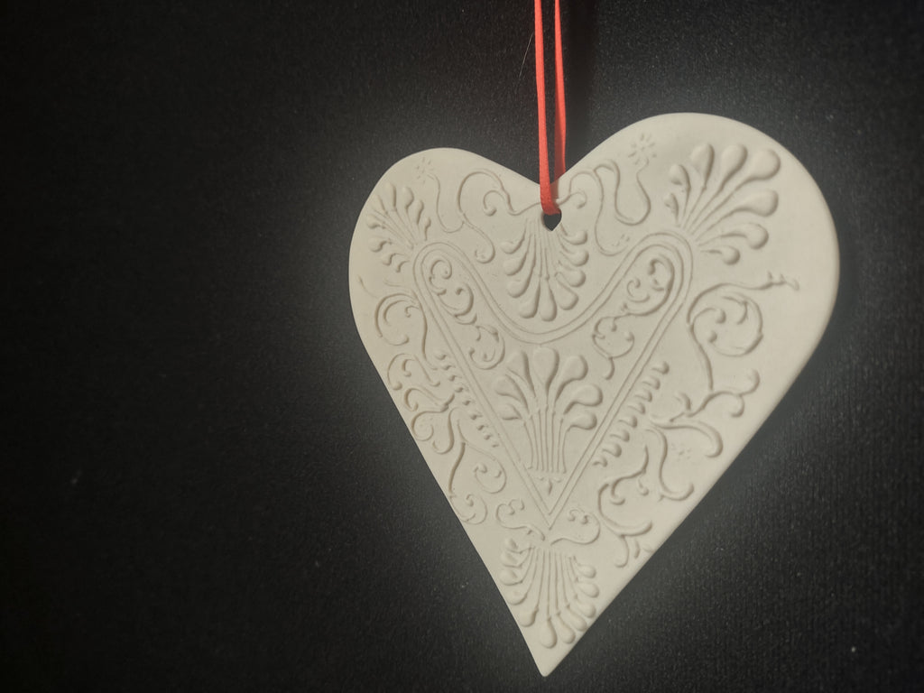 Vintage Unglazed Porcelain Ornament Heart (lot 1678)